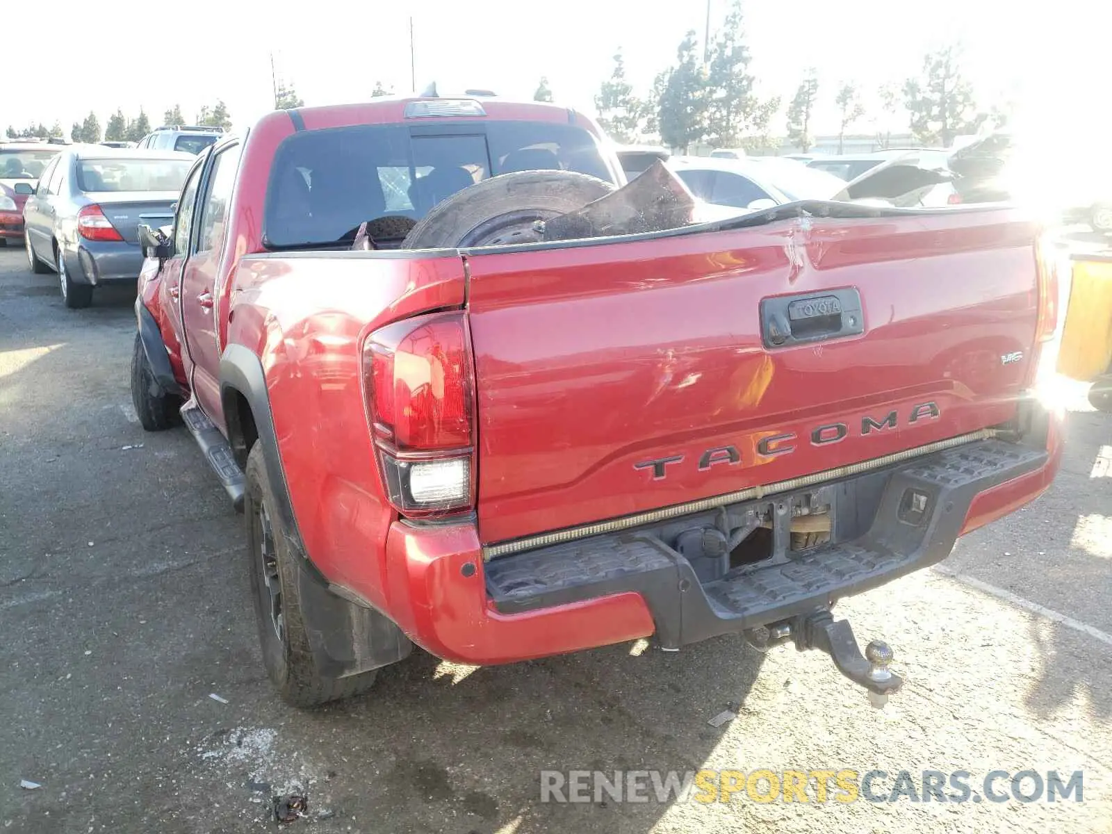 3 Photograph of a damaged car 3TMCZ5AN7KM194617 TOYOTA TACOMA 2019