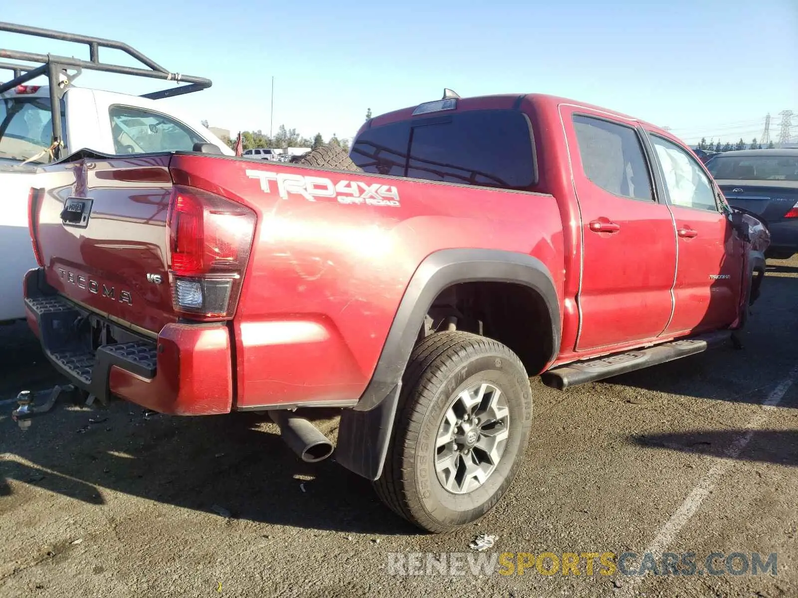 4 Photograph of a damaged car 3TMCZ5AN7KM194617 TOYOTA TACOMA 2019