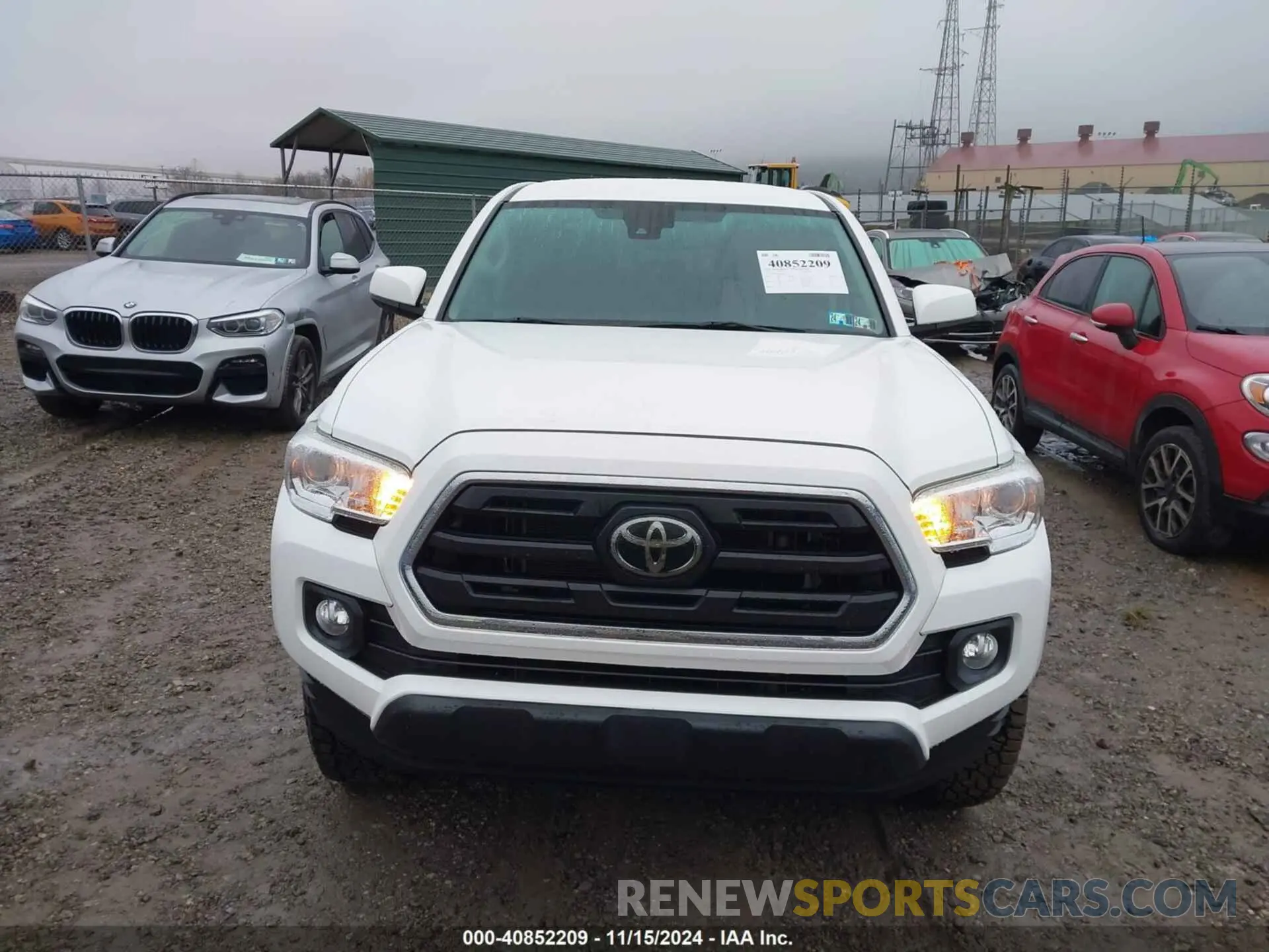 12 Фотография поврежденного автомобиля 3TMCZ5AN7KM205504 TOYOTA TACOMA 2019