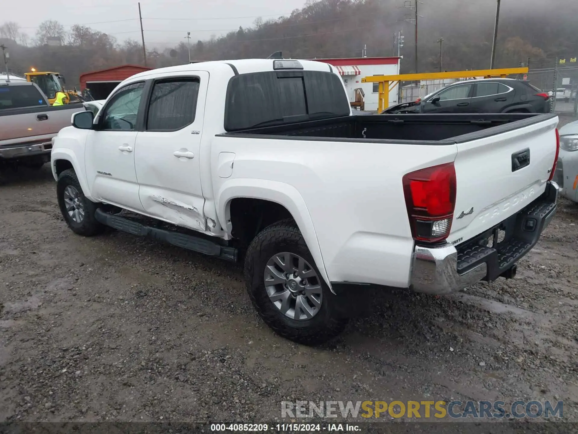 3 Фотография поврежденного автомобиля 3TMCZ5AN7KM205504 TOYOTA TACOMA 2019