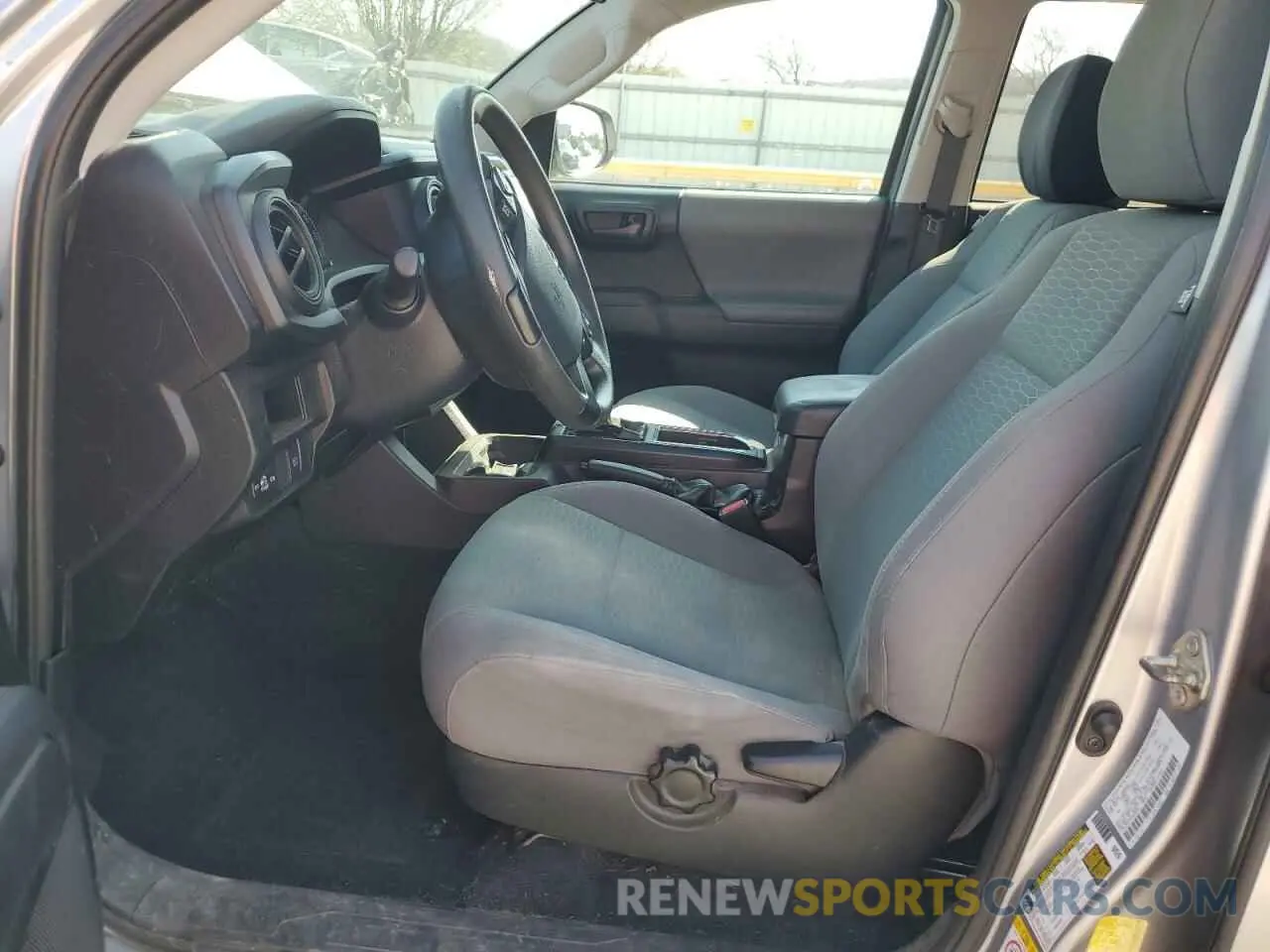 7 Photograph of a damaged car 3TMCZ5AN7KM229446 TOYOTA TACOMA 2019