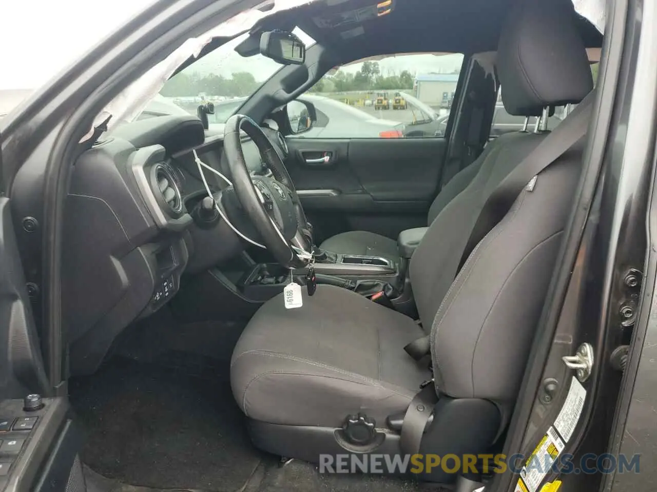 7 Photograph of a damaged car 3TMCZ5AN7KM236400 TOYOTA TACOMA 2019