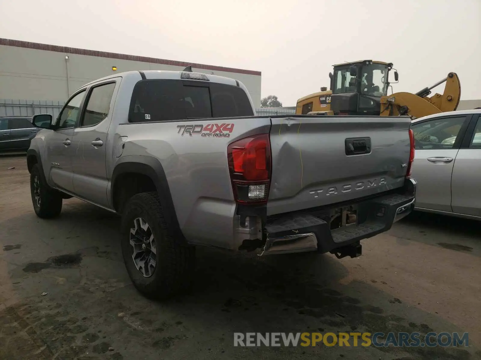 3 Photograph of a damaged car 3TMCZ5AN7KM273592 TOYOTA TACOMA 2019