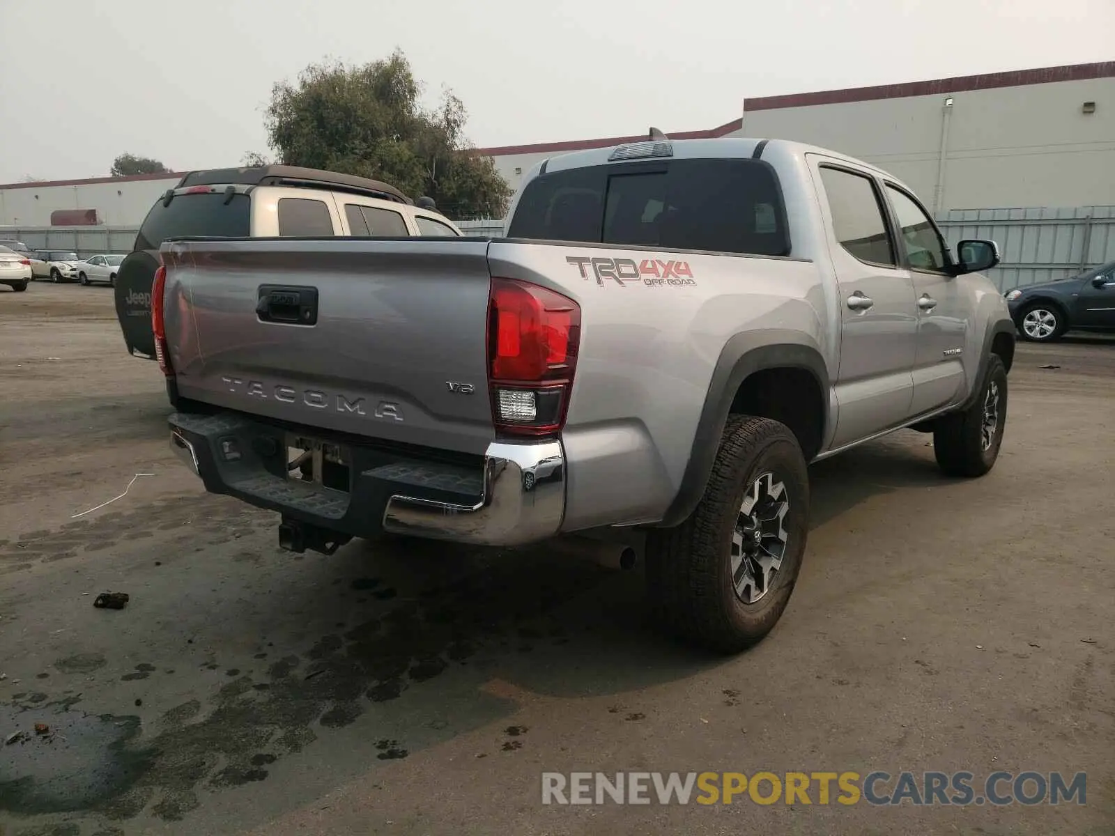 4 Photograph of a damaged car 3TMCZ5AN7KM273592 TOYOTA TACOMA 2019