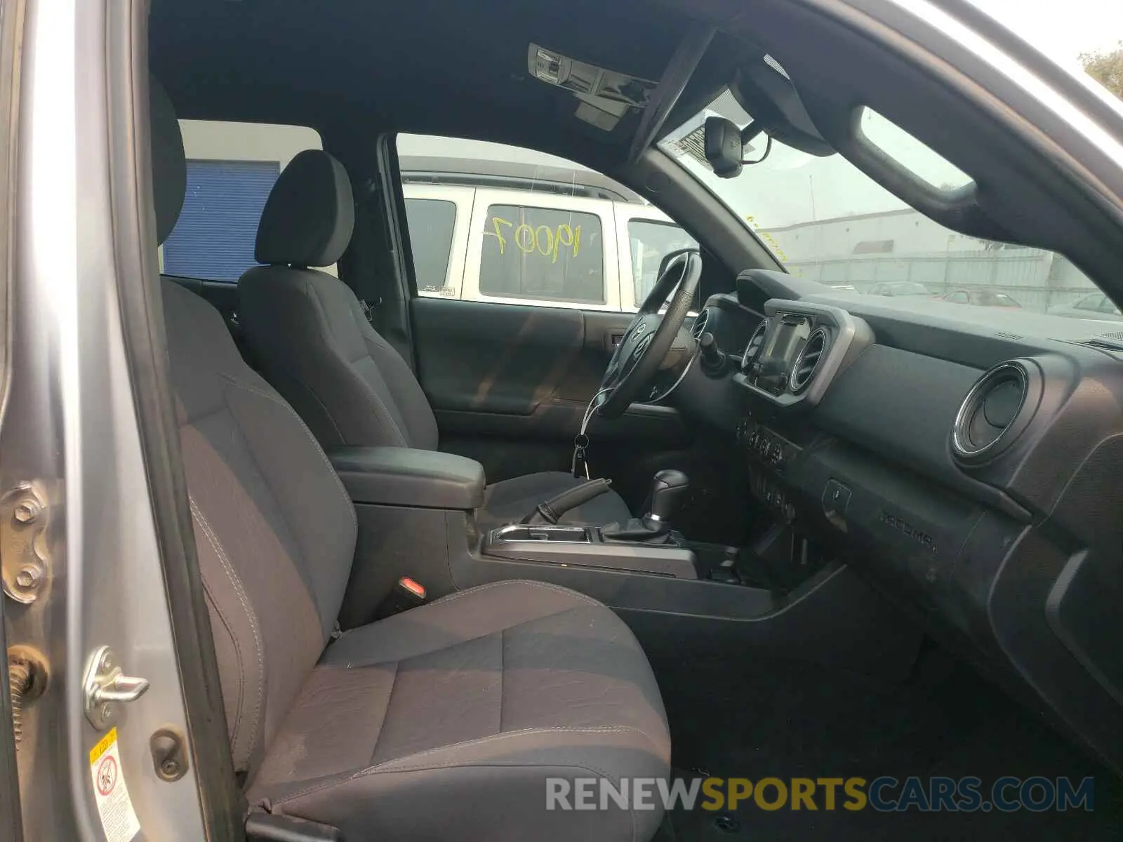 5 Photograph of a damaged car 3TMCZ5AN7KM273592 TOYOTA TACOMA 2019