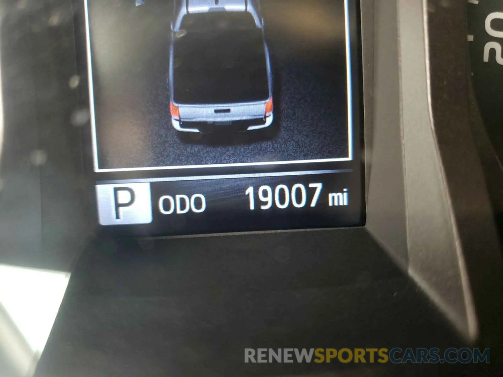 8 Photograph of a damaged car 3TMCZ5AN7KM273592 TOYOTA TACOMA 2019
