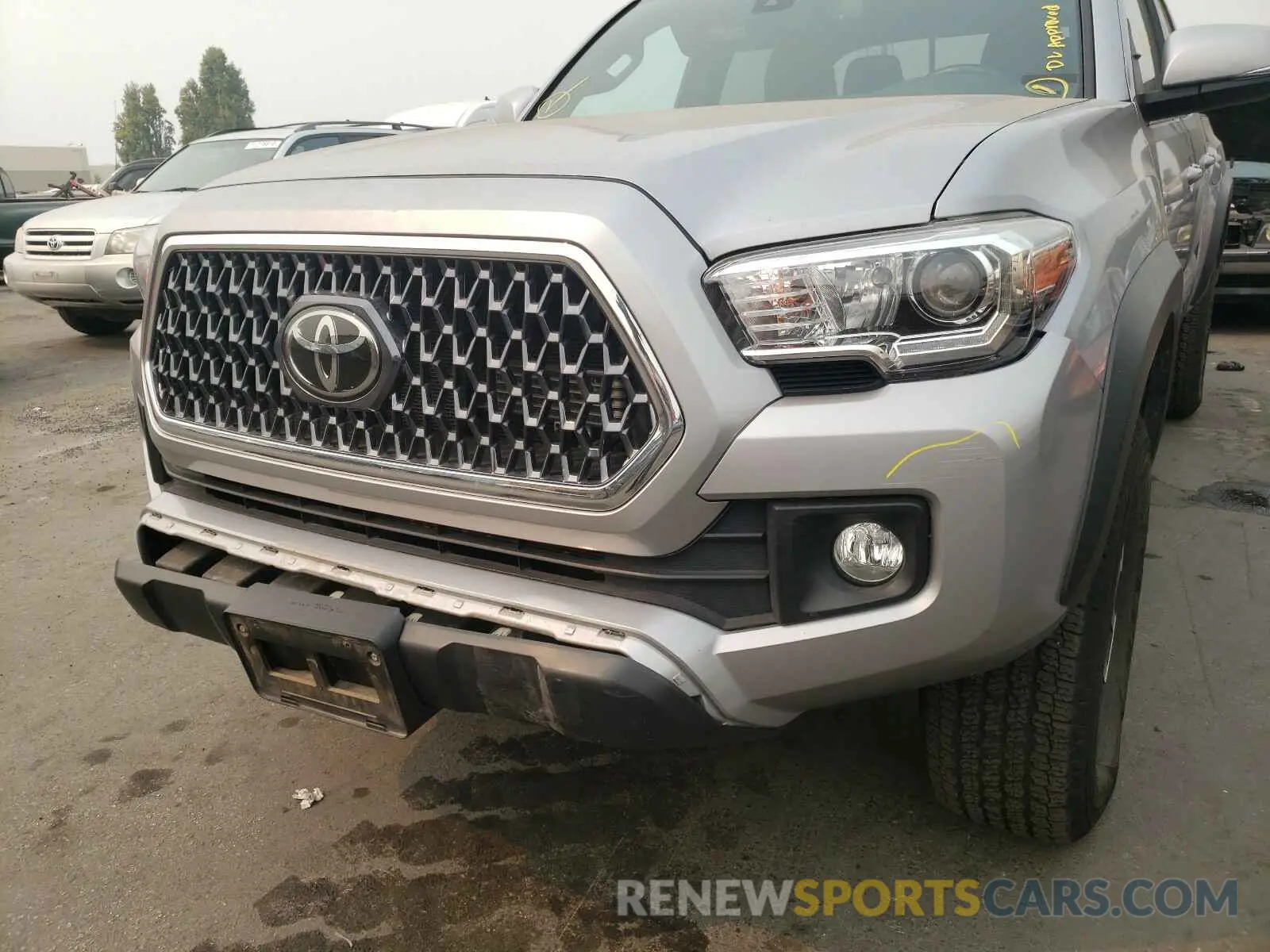 9 Photograph of a damaged car 3TMCZ5AN7KM273592 TOYOTA TACOMA 2019
