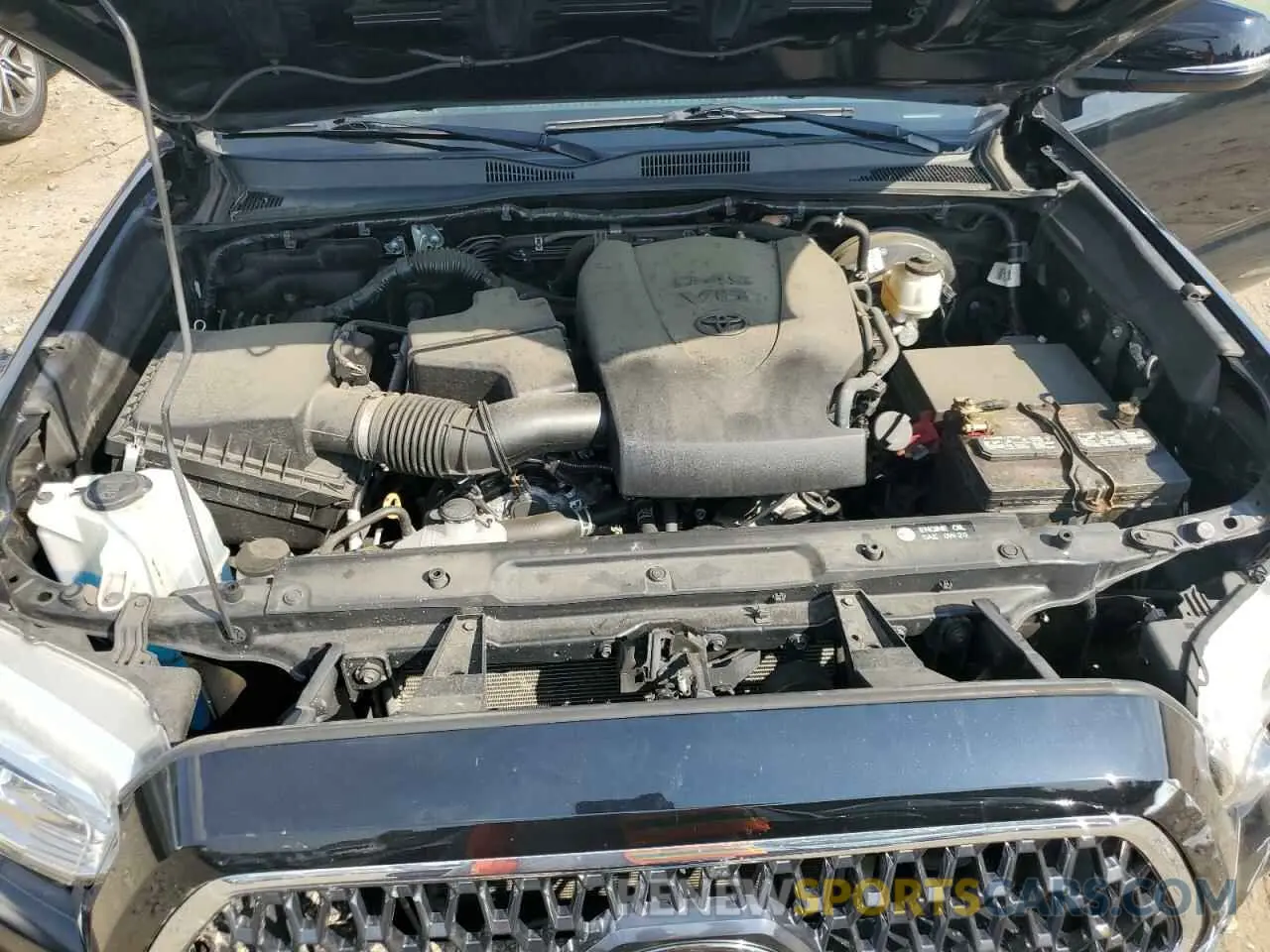 12 Photograph of a damaged car 3TMCZ5AN7KM279134 TOYOTA TACOMA 2019