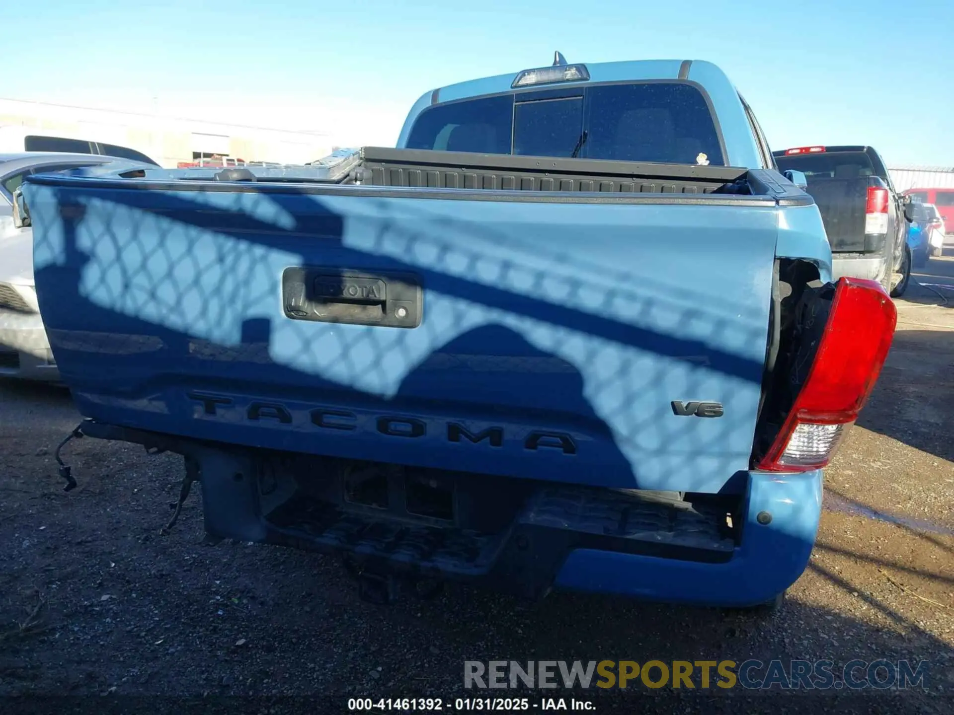 16 Photograph of a damaged car 3TMCZ5AN8KM192469 TOYOTA TACOMA 2019