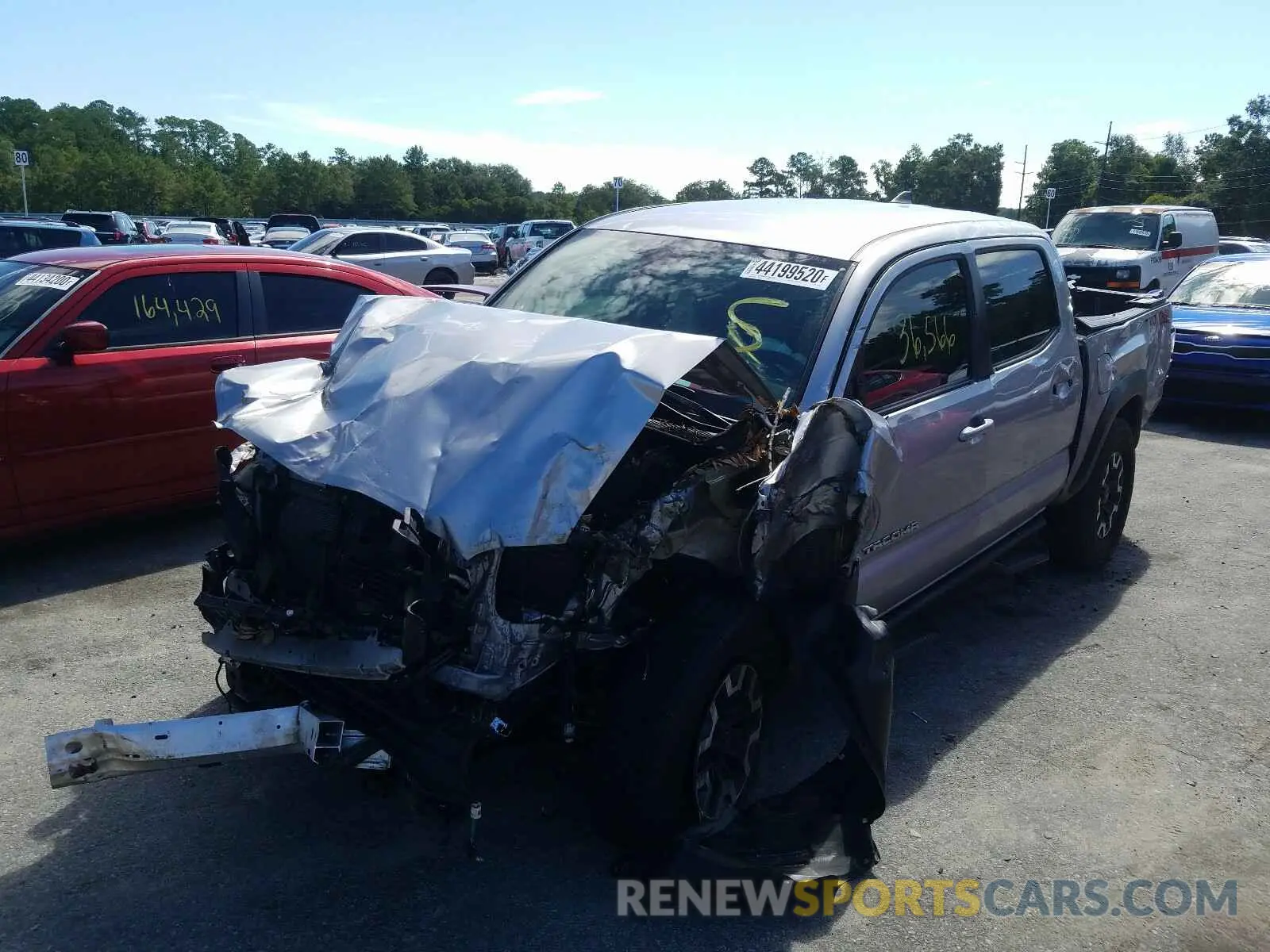 2 Photograph of a damaged car 3TMCZ5AN8KM225499 TOYOTA TACOMA 2019
