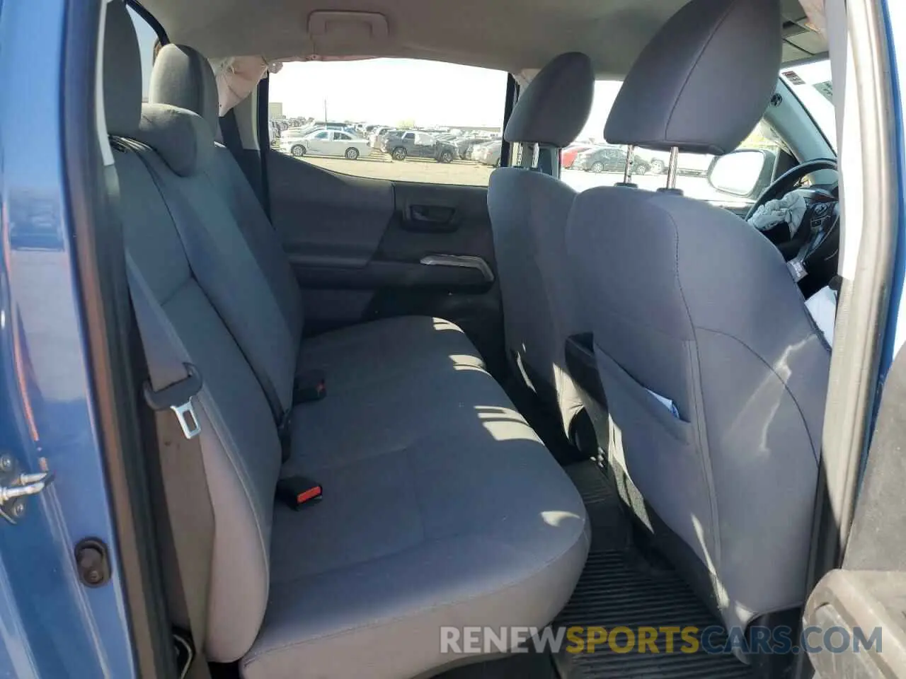 10 Photograph of a damaged car 3TMCZ5AN8KM250550 TOYOTA TACOMA 2019