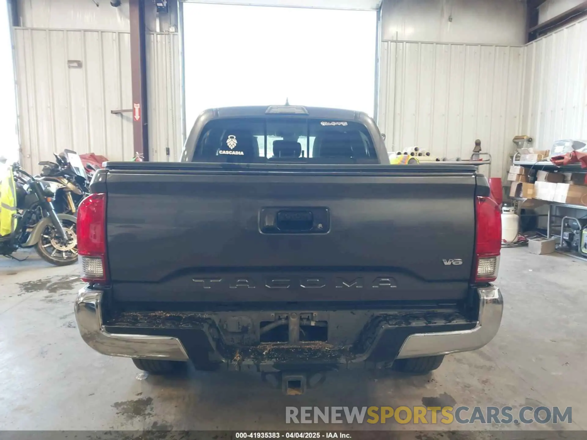 16 Photograph of a damaged car 3TMCZ5AN8KM259572 TOYOTA TACOMA 2019
