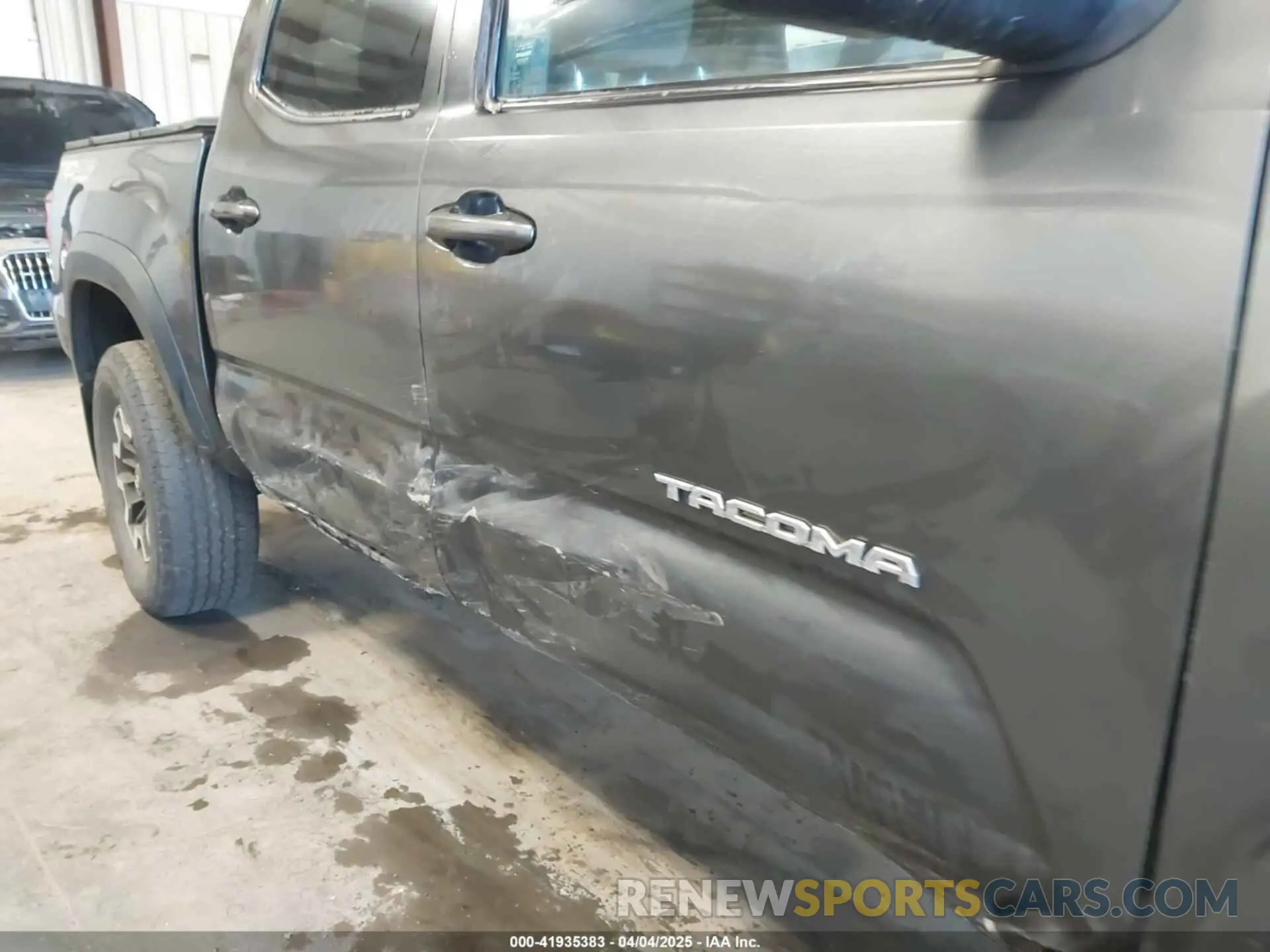 6 Photograph of a damaged car 3TMCZ5AN8KM259572 TOYOTA TACOMA 2019