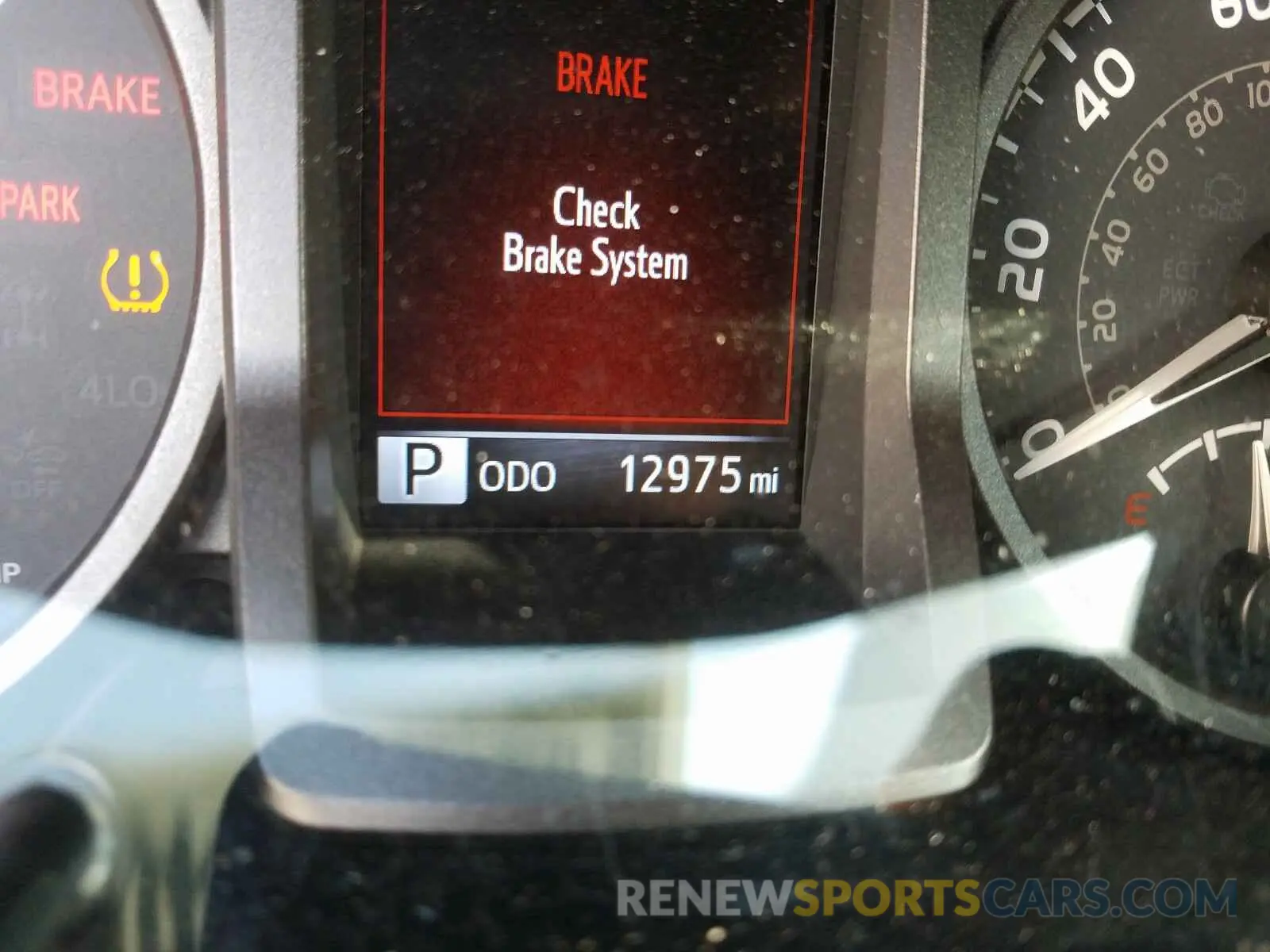 8 Photograph of a damaged car 3TMCZ5AN8KM260642 TOYOTA TACOMA 2019