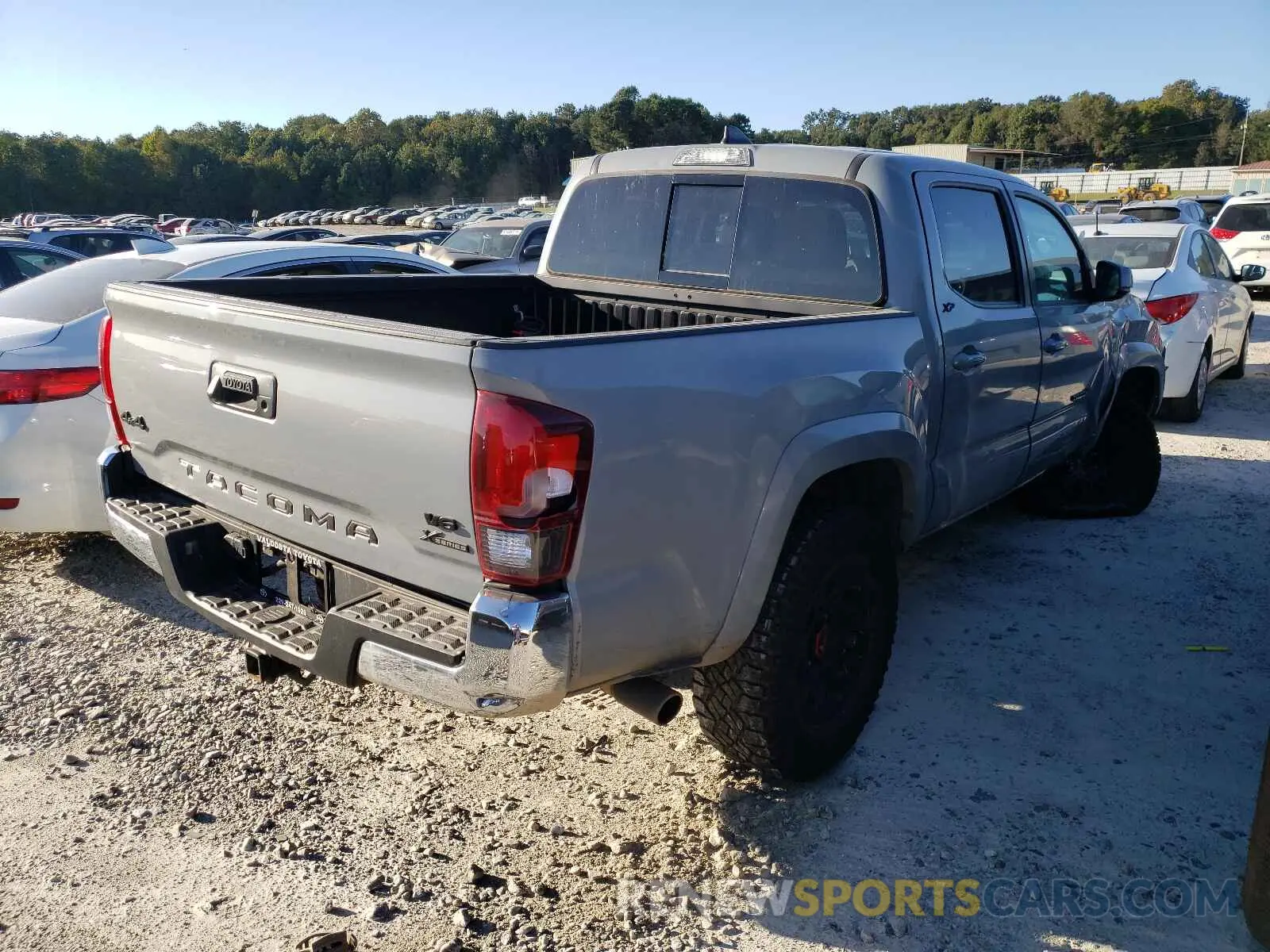4 Фотография поврежденного автомобиля 3TMCZ5AN9KM203253 TOYOTA TACOMA 2019