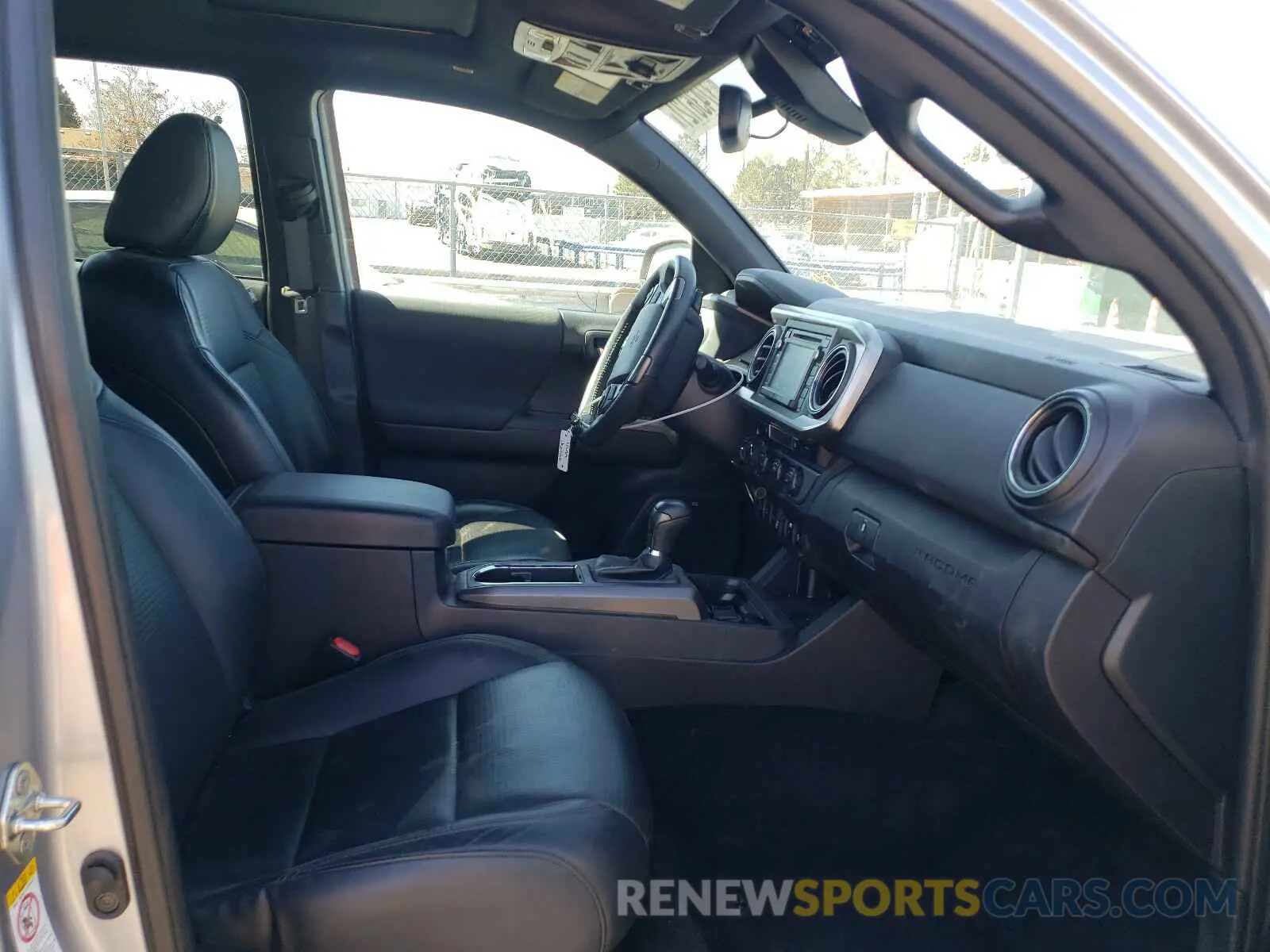 5 Photograph of a damaged car 3TMCZ5AN9KM224121 TOYOTA TACOMA 2019