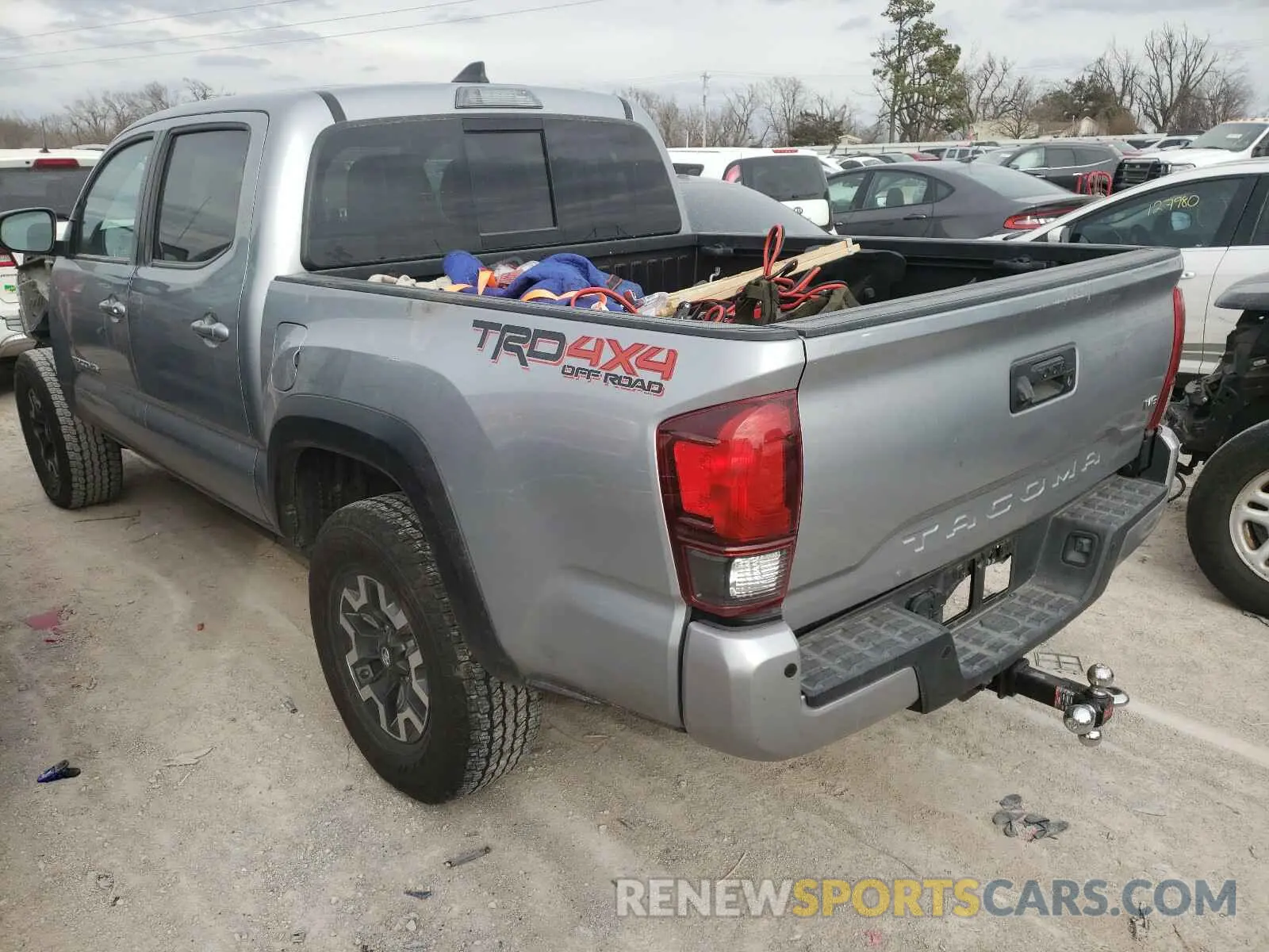 3 Фотография поврежденного автомобиля 3TMCZ5AN9KM259077 TOYOTA TACOMA 2019