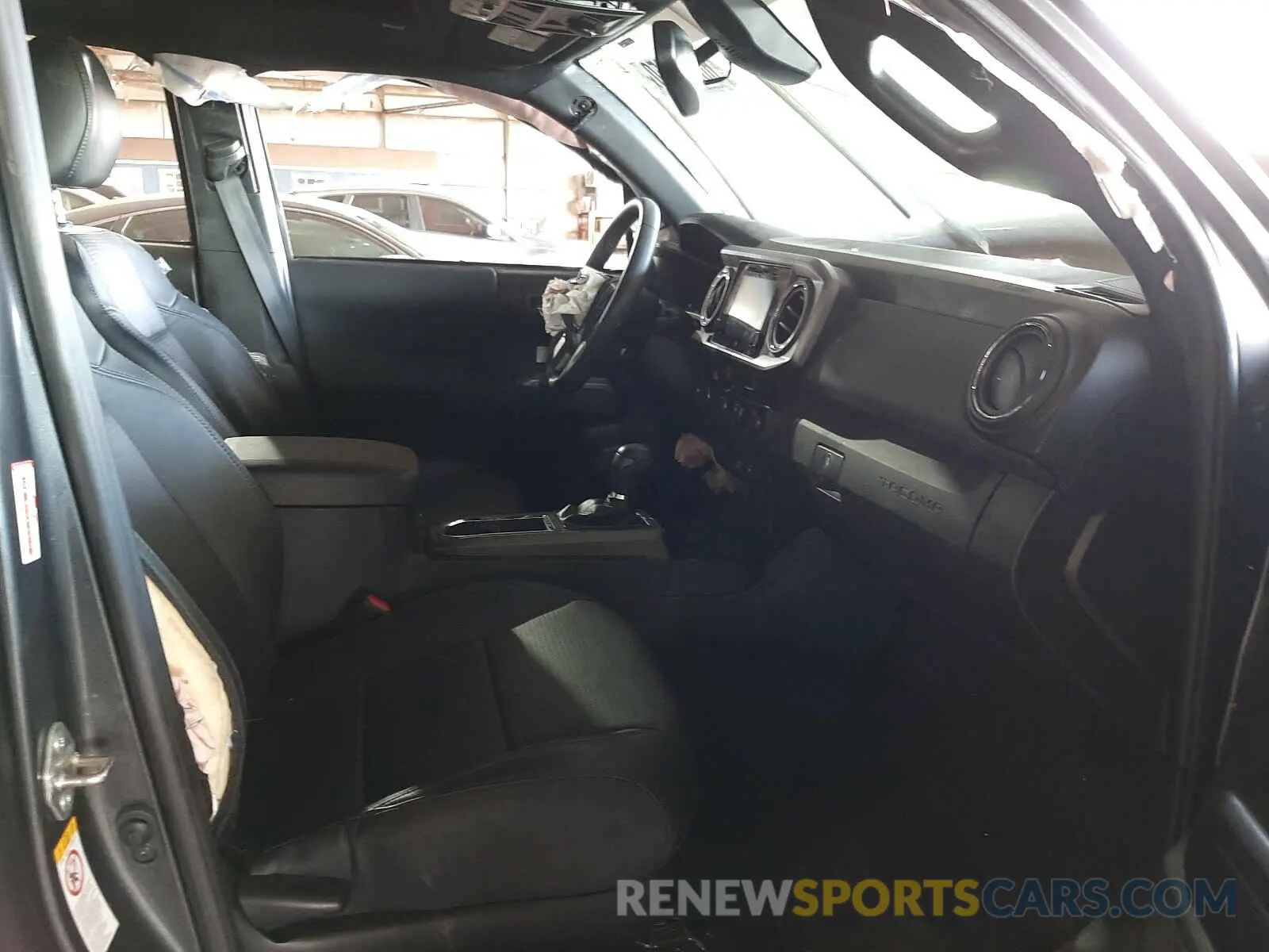 5 Photograph of a damaged car 3TMCZ5AN9KM263131 TOYOTA TACOMA 2019