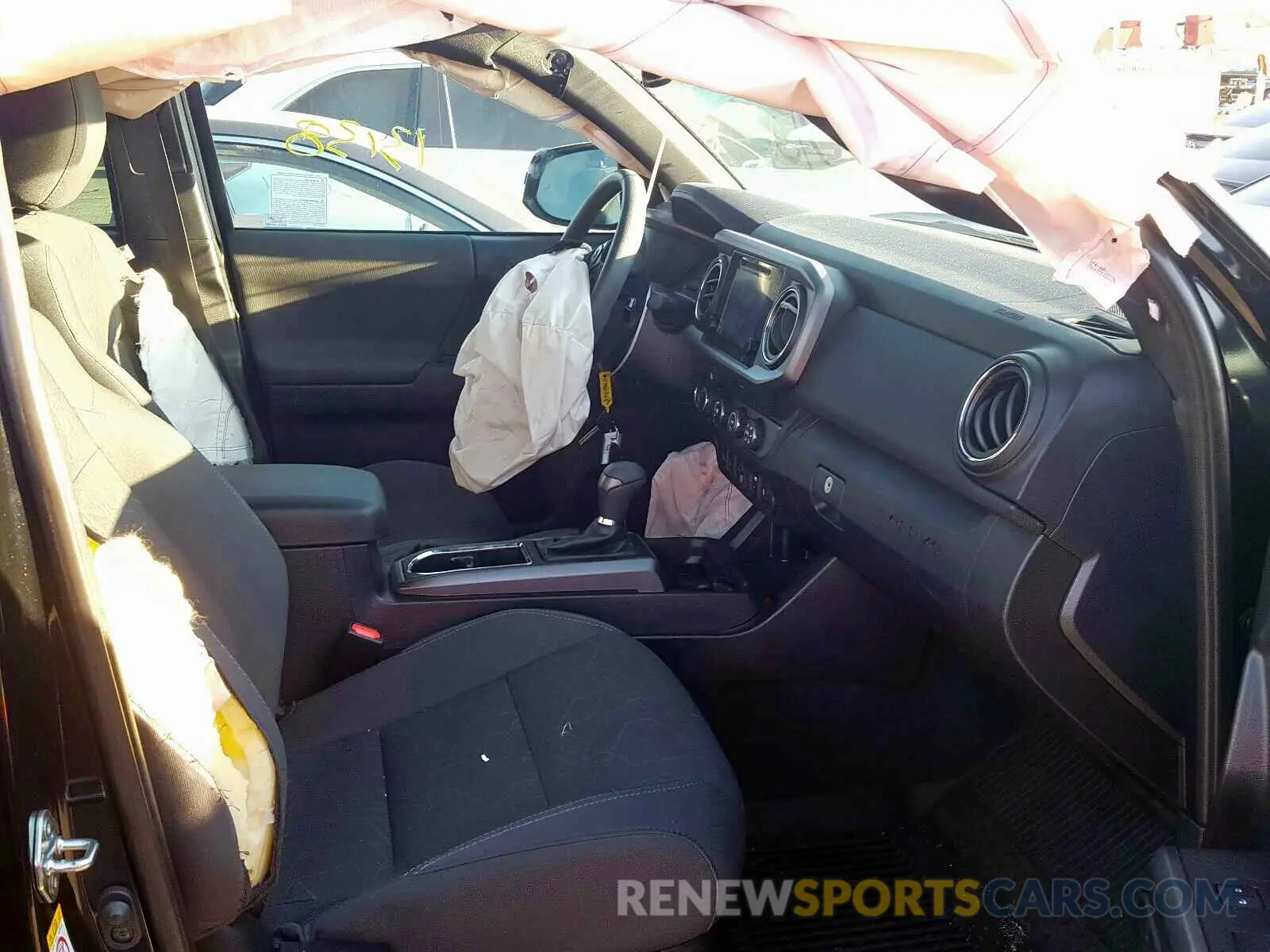 5 Photograph of a damaged car 3TMCZ5ANXKM201883 TOYOTA TACOMA 2019