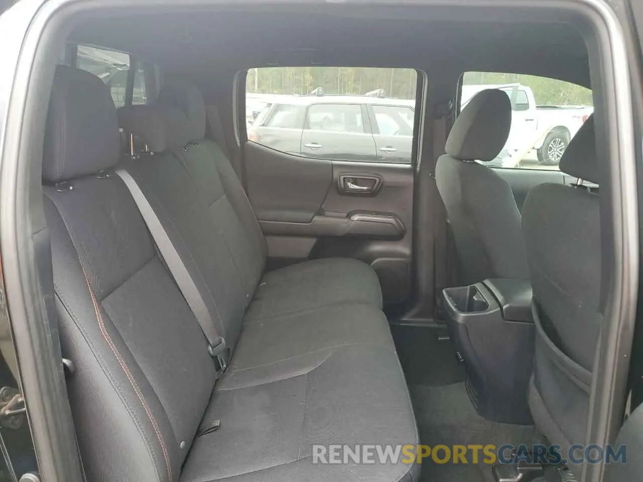 10 Photograph of a damaged car 3TMCZ5ANXKM228095 TOYOTA TACOMA 2019