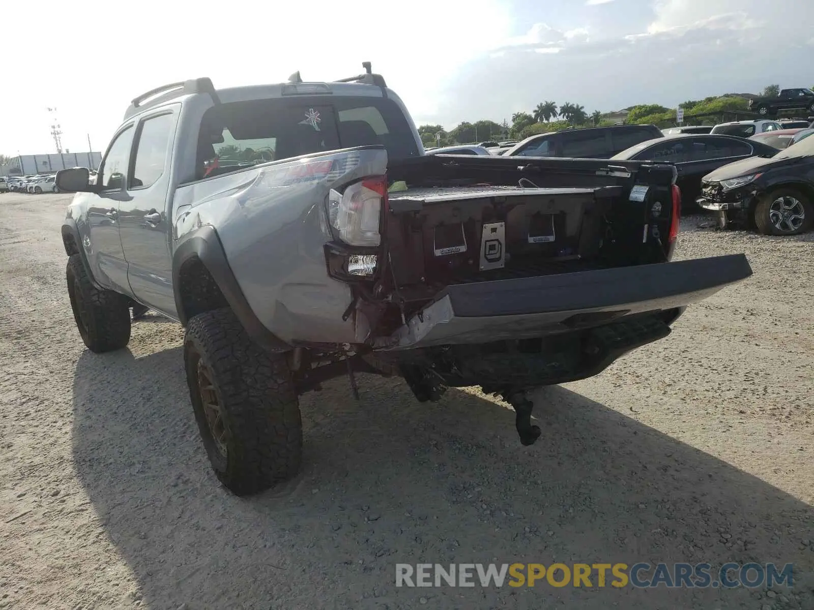3 Photograph of a damaged car 3TMCZ5ANXKM231756 TOYOTA TACOMA 2019