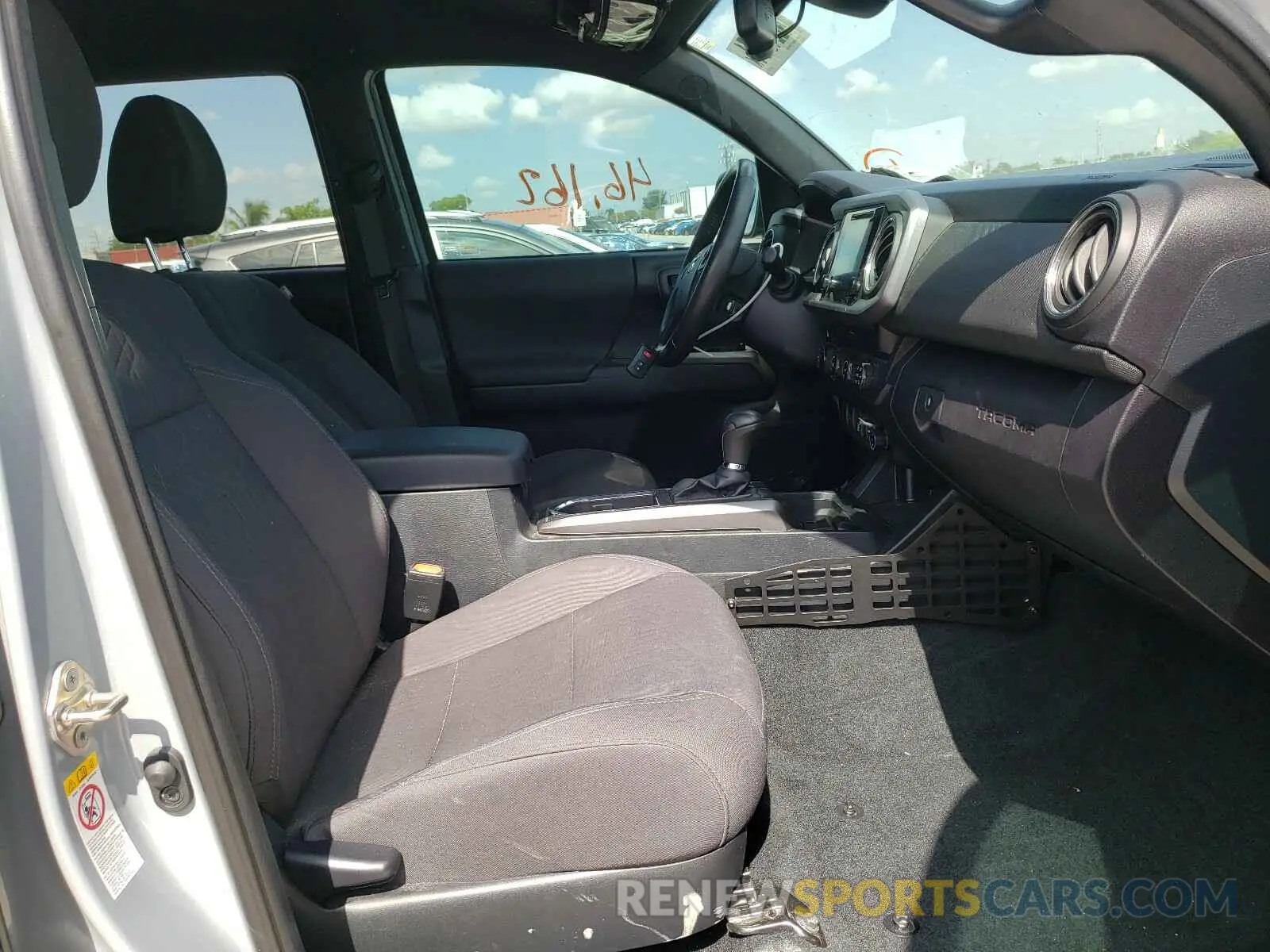 5 Photograph of a damaged car 3TMCZ5ANXKM231756 TOYOTA TACOMA 2019