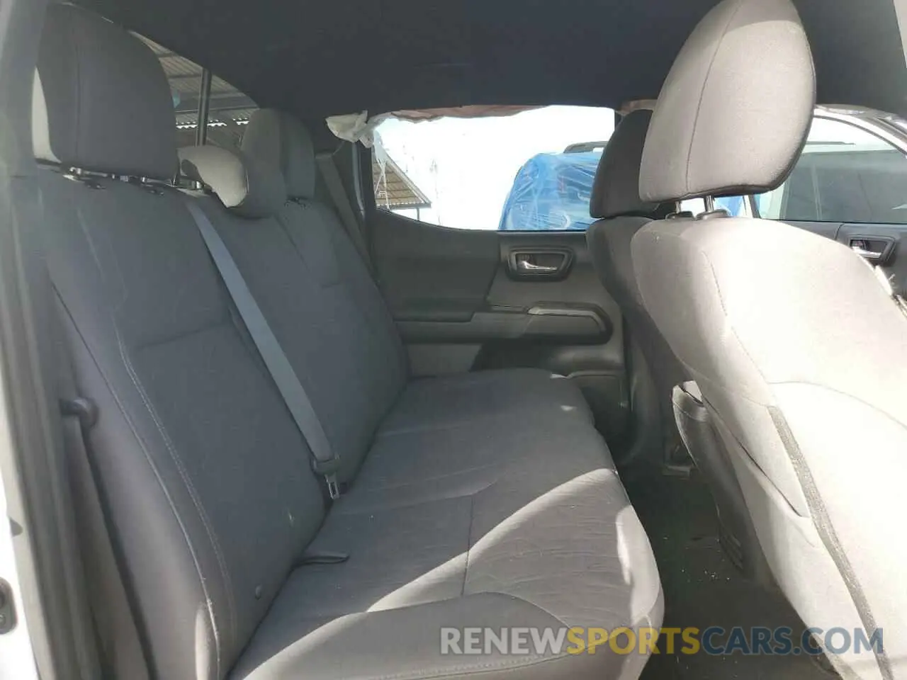 10 Photograph of a damaged car 3TMCZ5ANXKM270542 TOYOTA TACOMA 2019