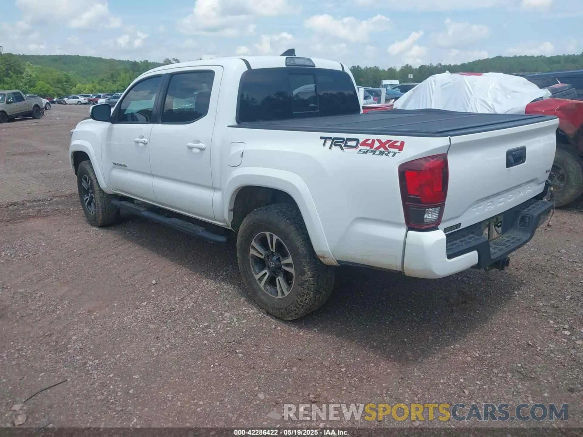3 Photograph of a damaged car 3TMCZ5ANXKM272694 TOYOTA TACOMA 2019