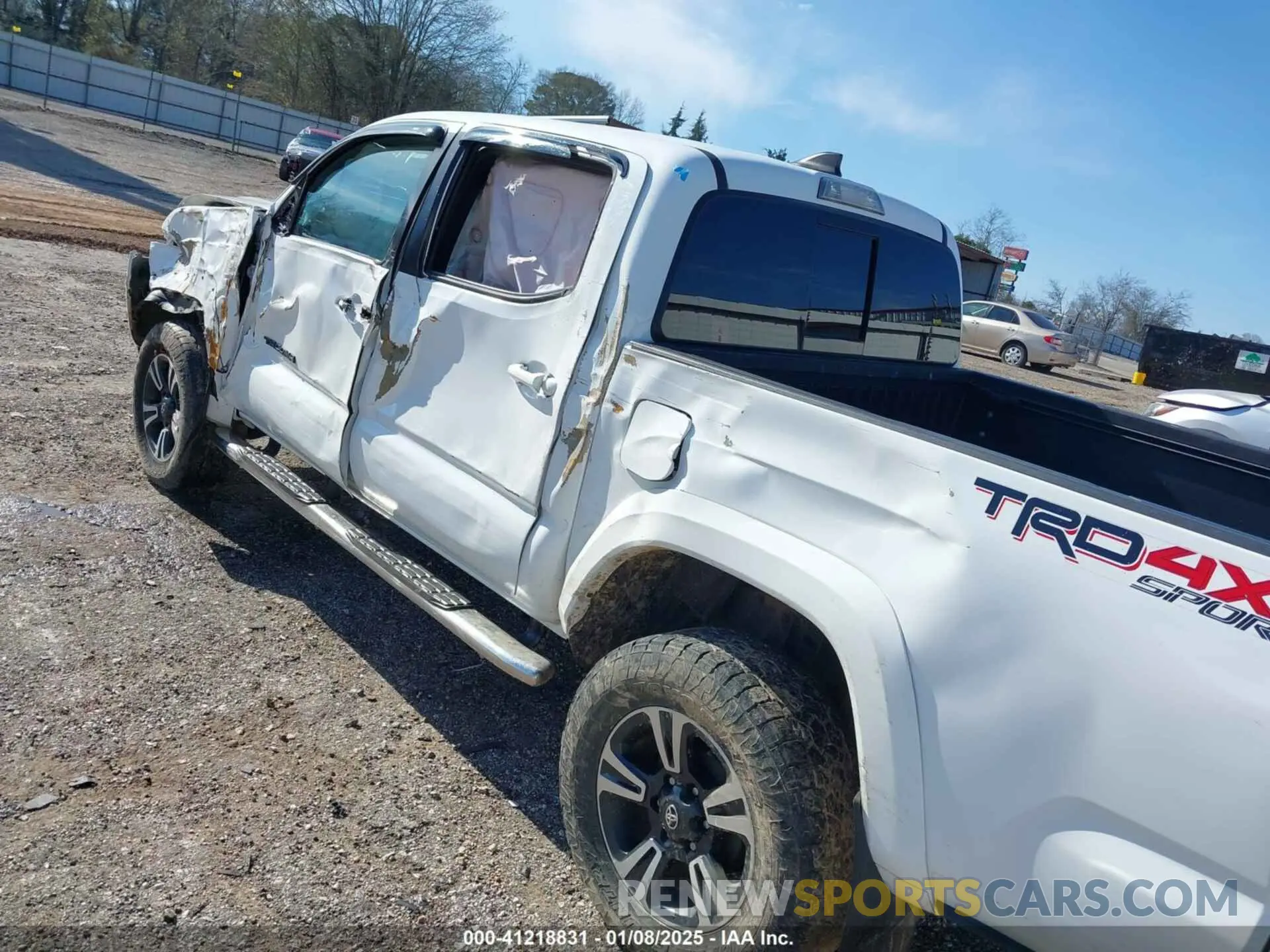 22 Photograph of a damaged car 3TMCZ5ANXKM286403 TOYOTA TACOMA 2019