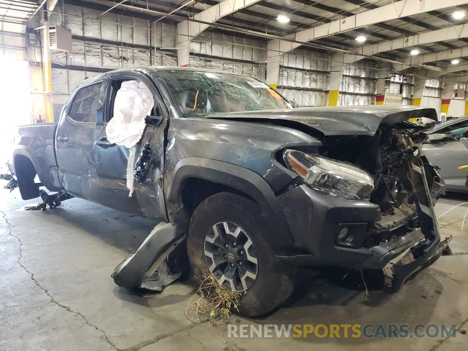 1 Photograph of a damaged car 3TMDZ5BN1KM077523 TOYOTA TACOMA 2019