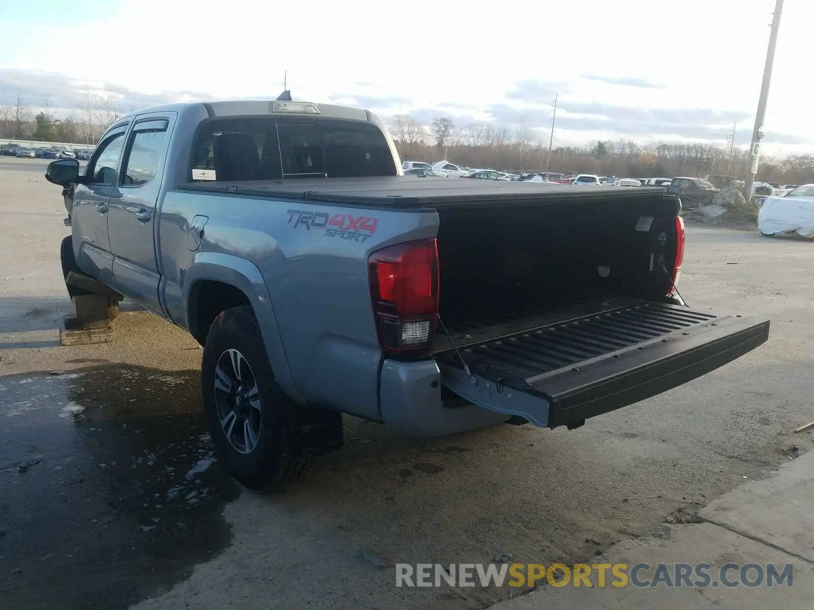 3 Photograph of a damaged car 3TMDZ5BN2KM077501 TOYOTA TACOMA 2019