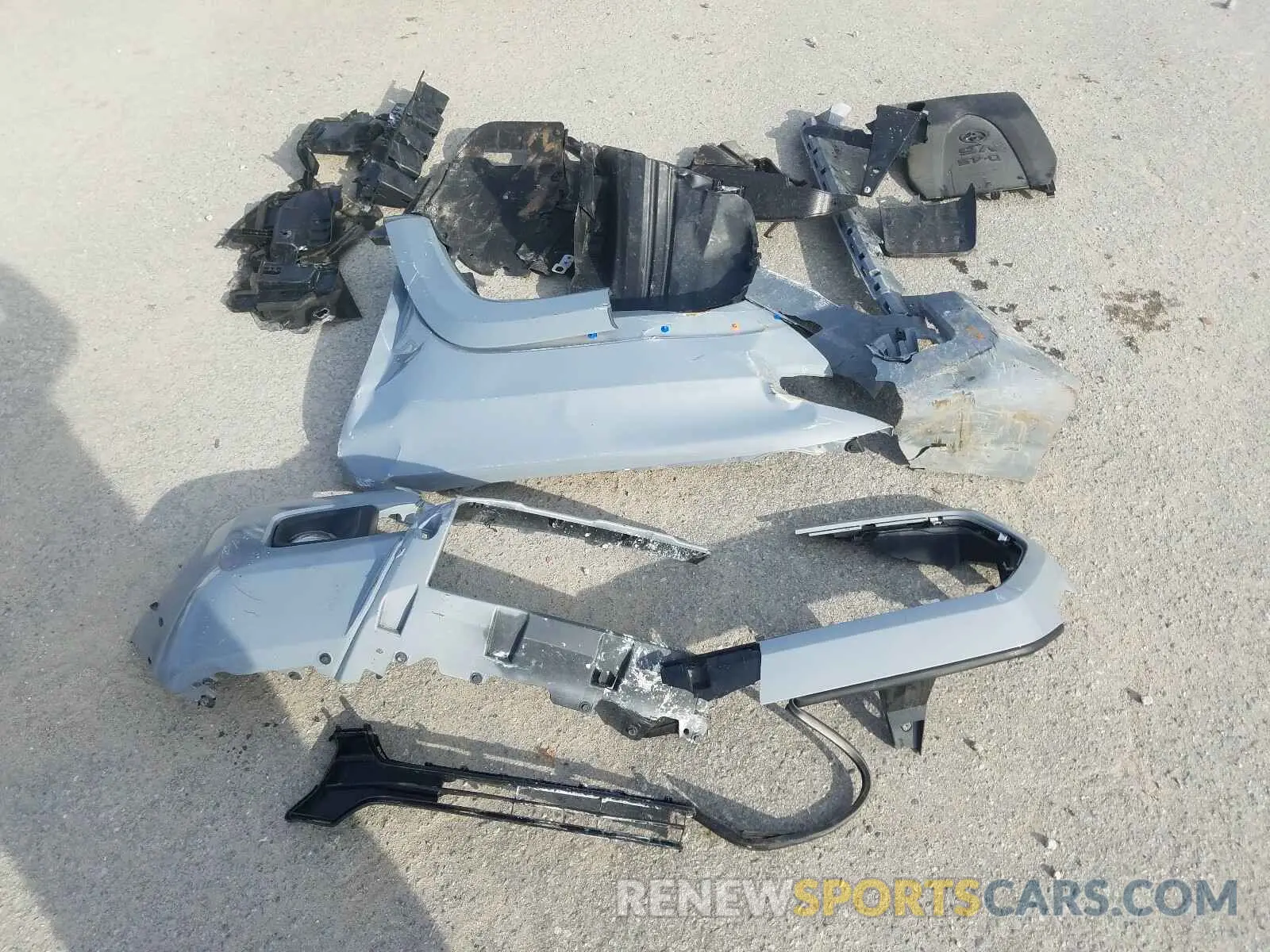 9 Photograph of a damaged car 3TMDZ5BN2KM077501 TOYOTA TACOMA 2019