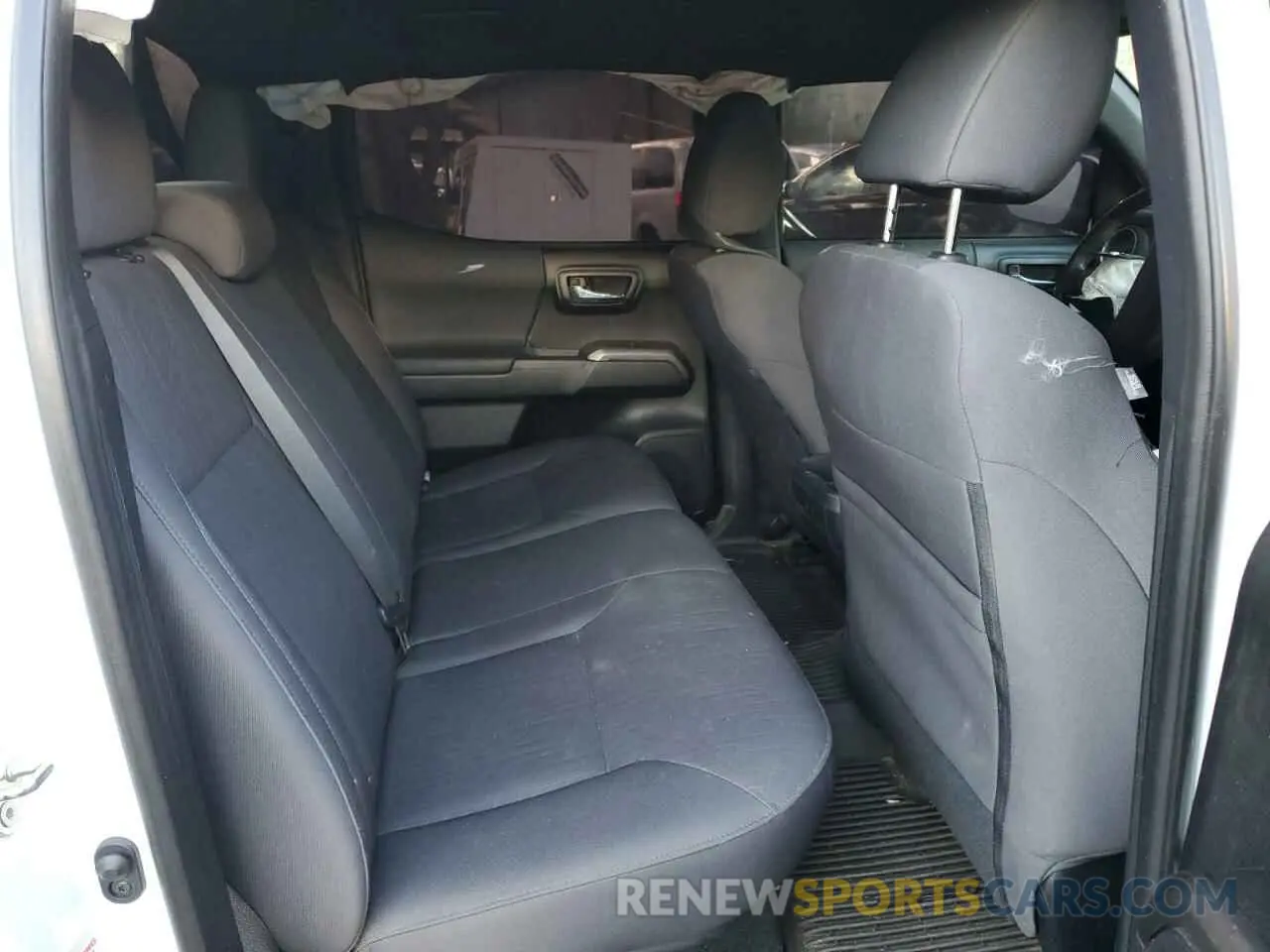 10 Photograph of a damaged car 3TMDZ5BN4KM063664 TOYOTA TACOMA 2019
