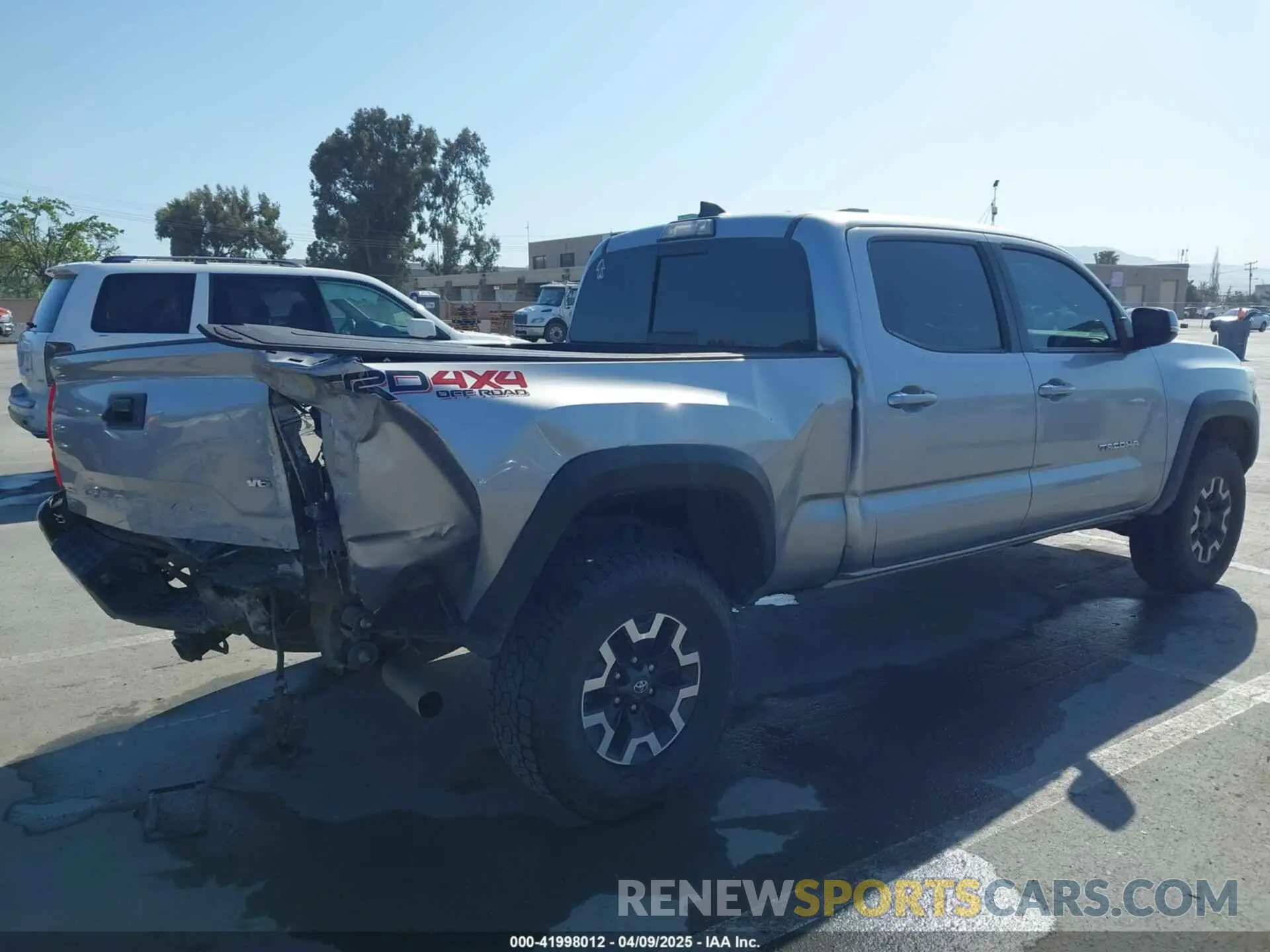 4 Фотография поврежденного автомобиля 3TMDZ5BN4KM076270 TOYOTA TACOMA 2019