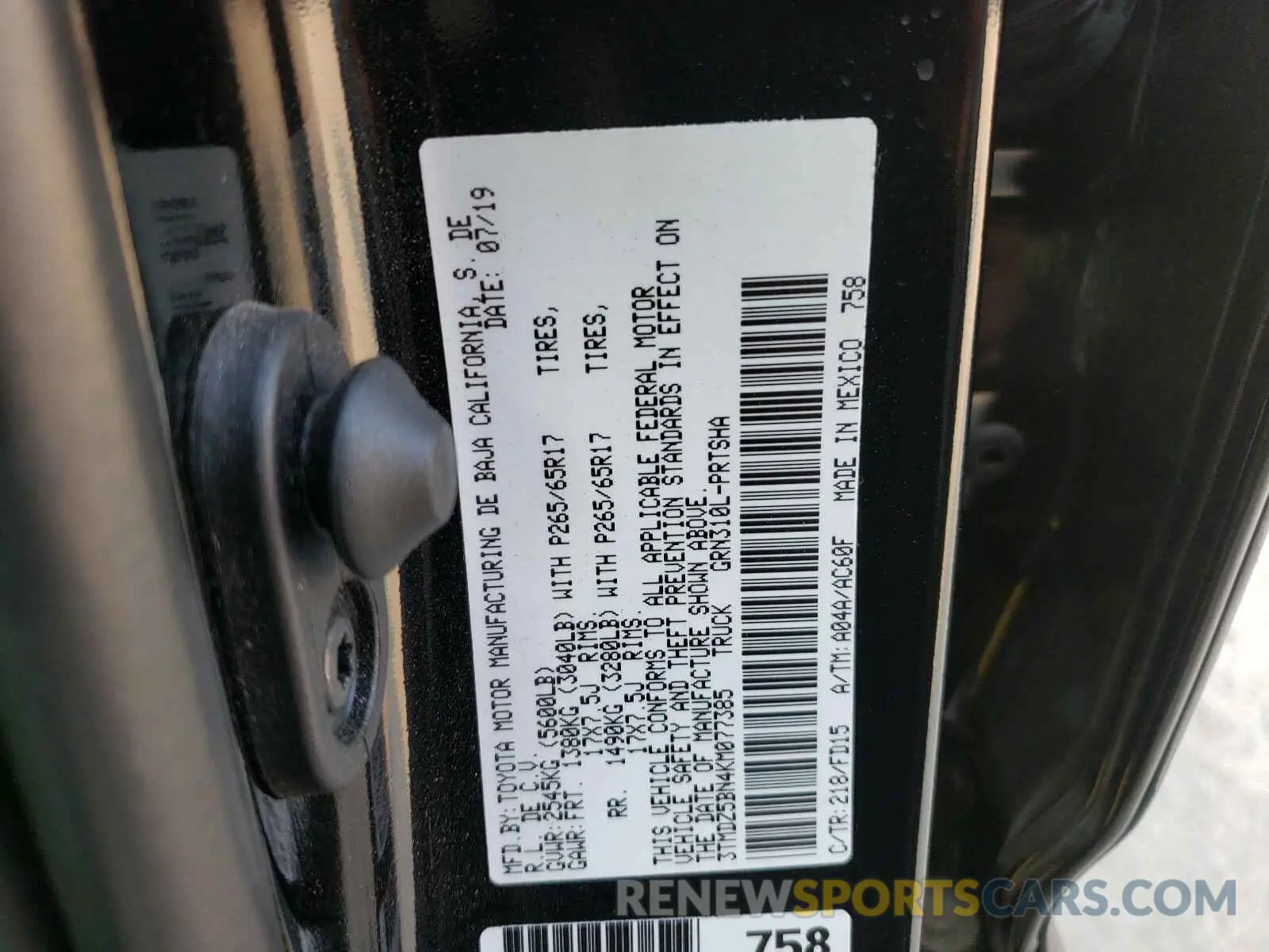 10 Photograph of a damaged car 3TMDZ5BN4KM077385 TOYOTA TACOMA 2019