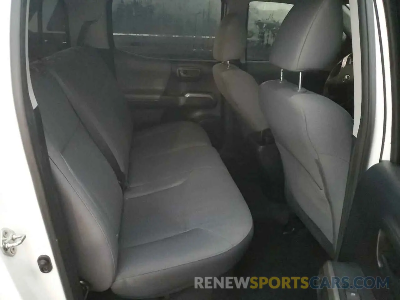 10 Фотография поврежденного автомобиля 3TMDZ5BN5KM059266 TOYOTA TACOMA 2019