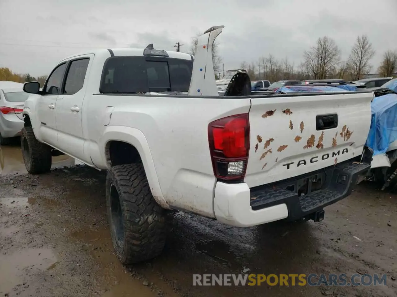 3 Photograph of a damaged car 3TMDZ5BN5KM062992 TOYOTA TACOMA 2019