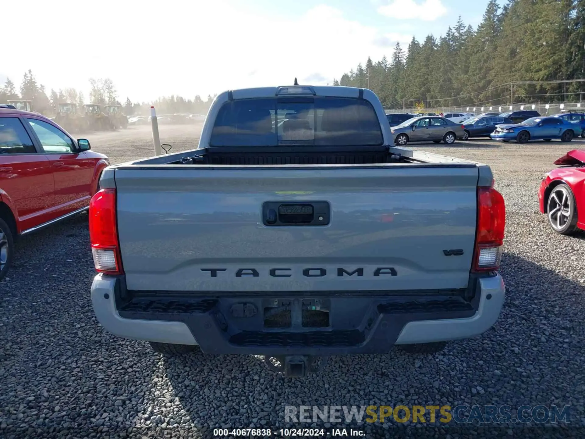 17 Photograph of a damaged car 3TMDZ5BN6KM071135 TOYOTA TACOMA 2019