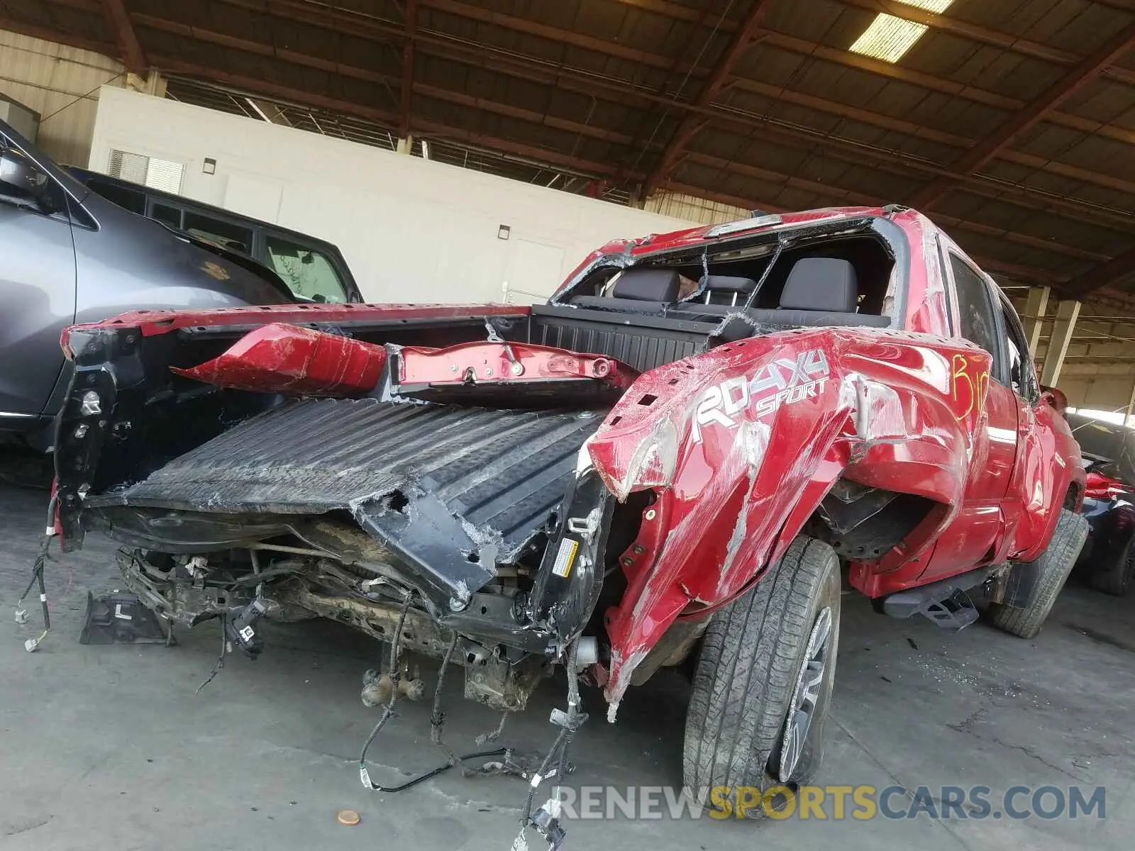 4 Photograph of a damaged car 3TMDZ5BN7KM062928 TOYOTA TACOMA 2019