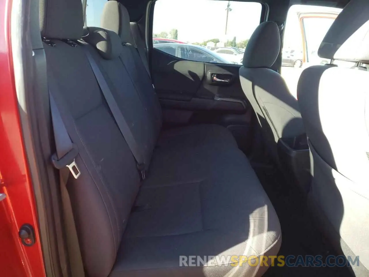 10 Photograph of a damaged car 3TMDZ5BN7KM071113 TOYOTA TACOMA 2019