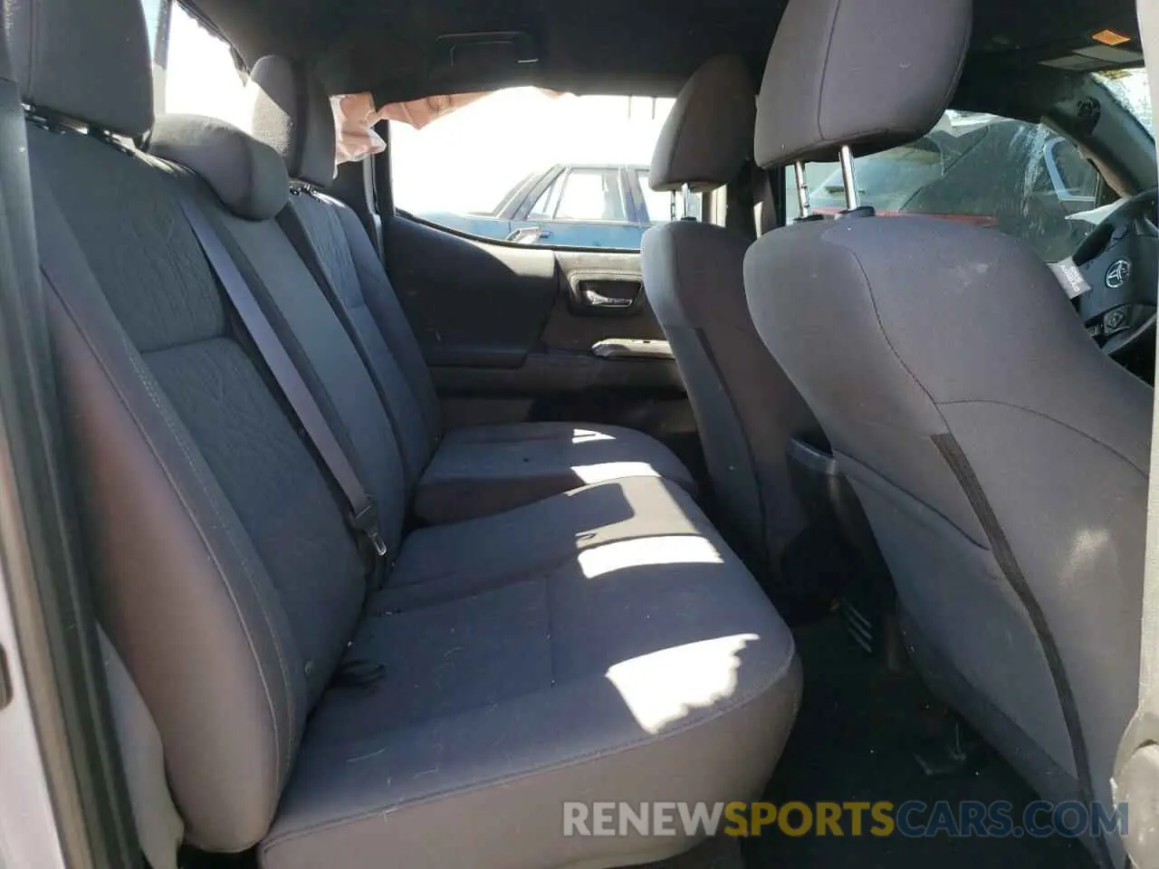 10 Фотография поврежденного автомобиля 3TMDZ5BN8KM069726 TOYOTA TACOMA 2019
