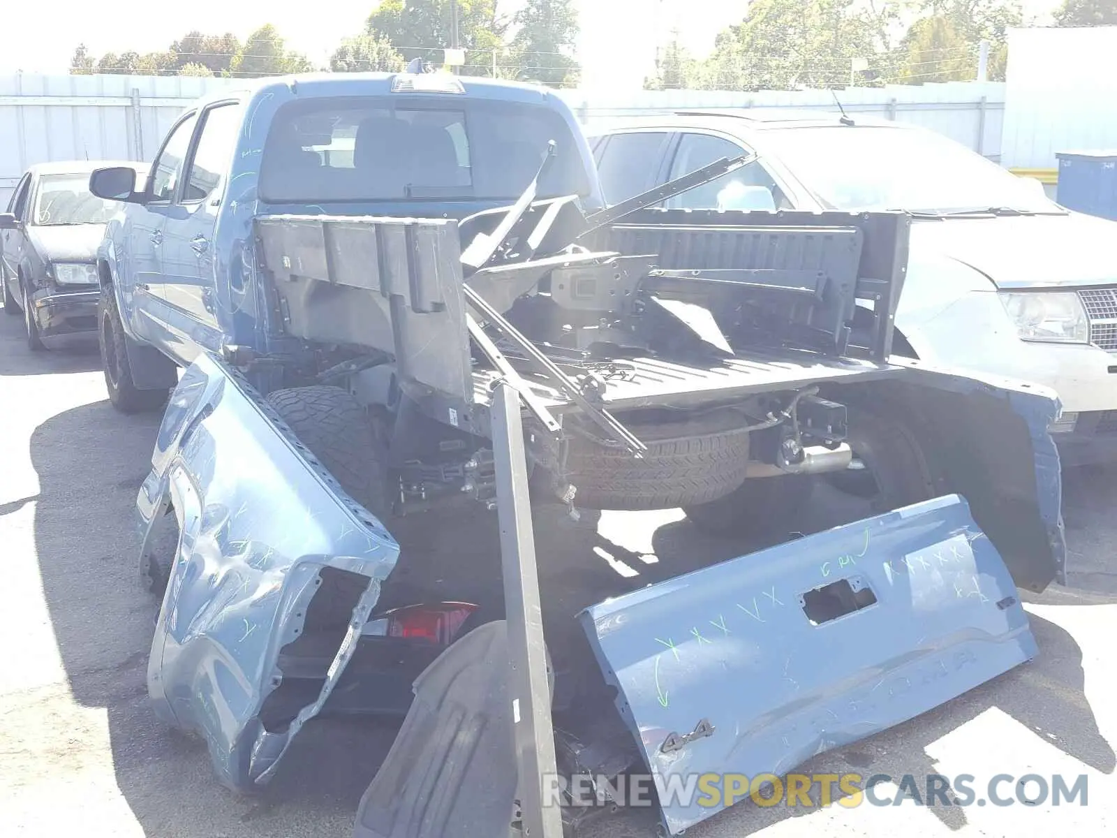 3 Photograph of a damaged car 3TMDZ5BN9KM055981 TOYOTA TACOMA 2019