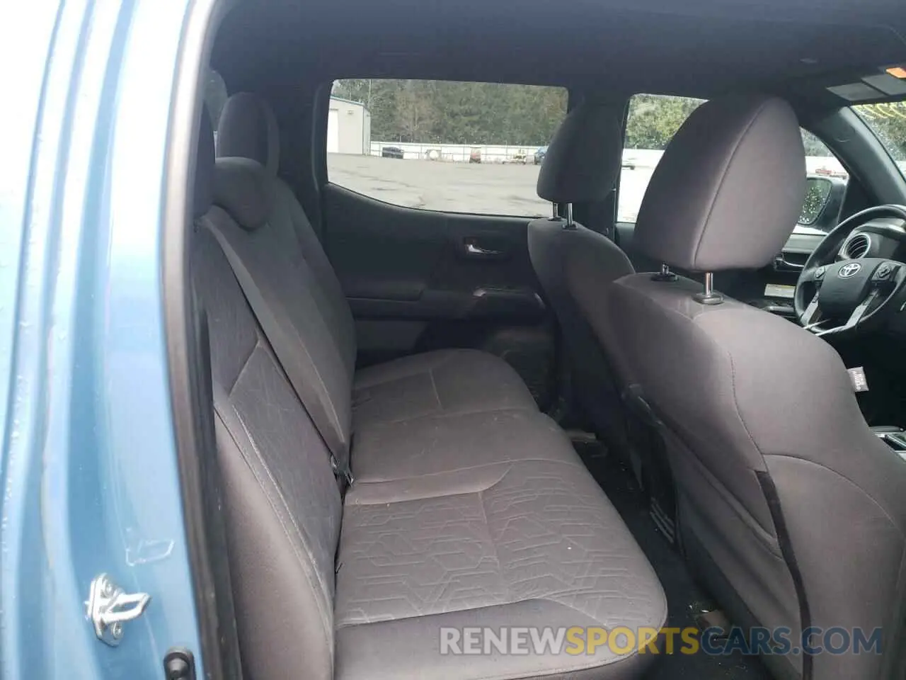 10 Photograph of a damaged car 3TMDZ5BN9KM058735 TOYOTA TACOMA 2019