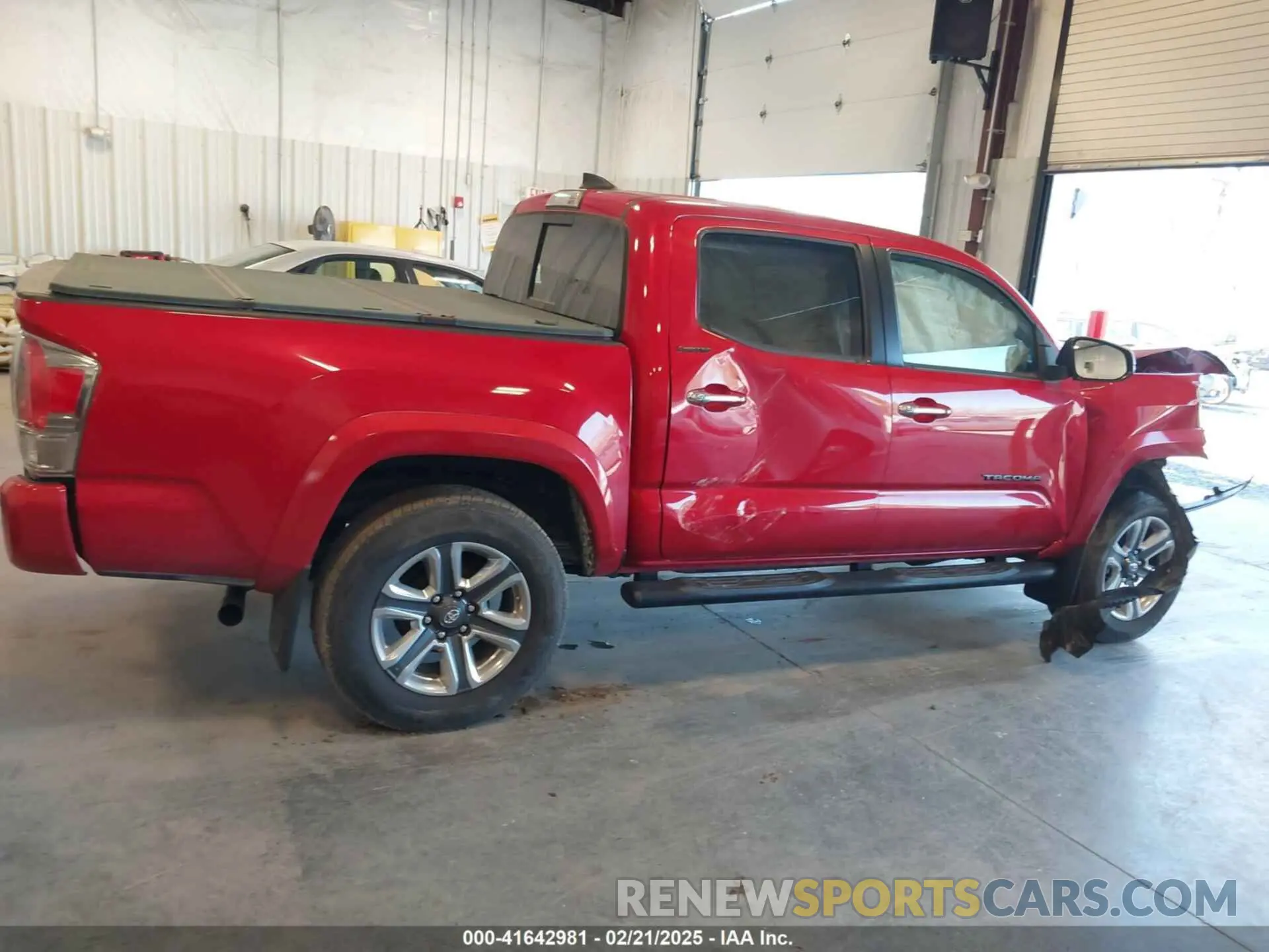12 Photograph of a damaged car 3TMGZ5AN5KM270398 TOYOTA TACOMA 2019