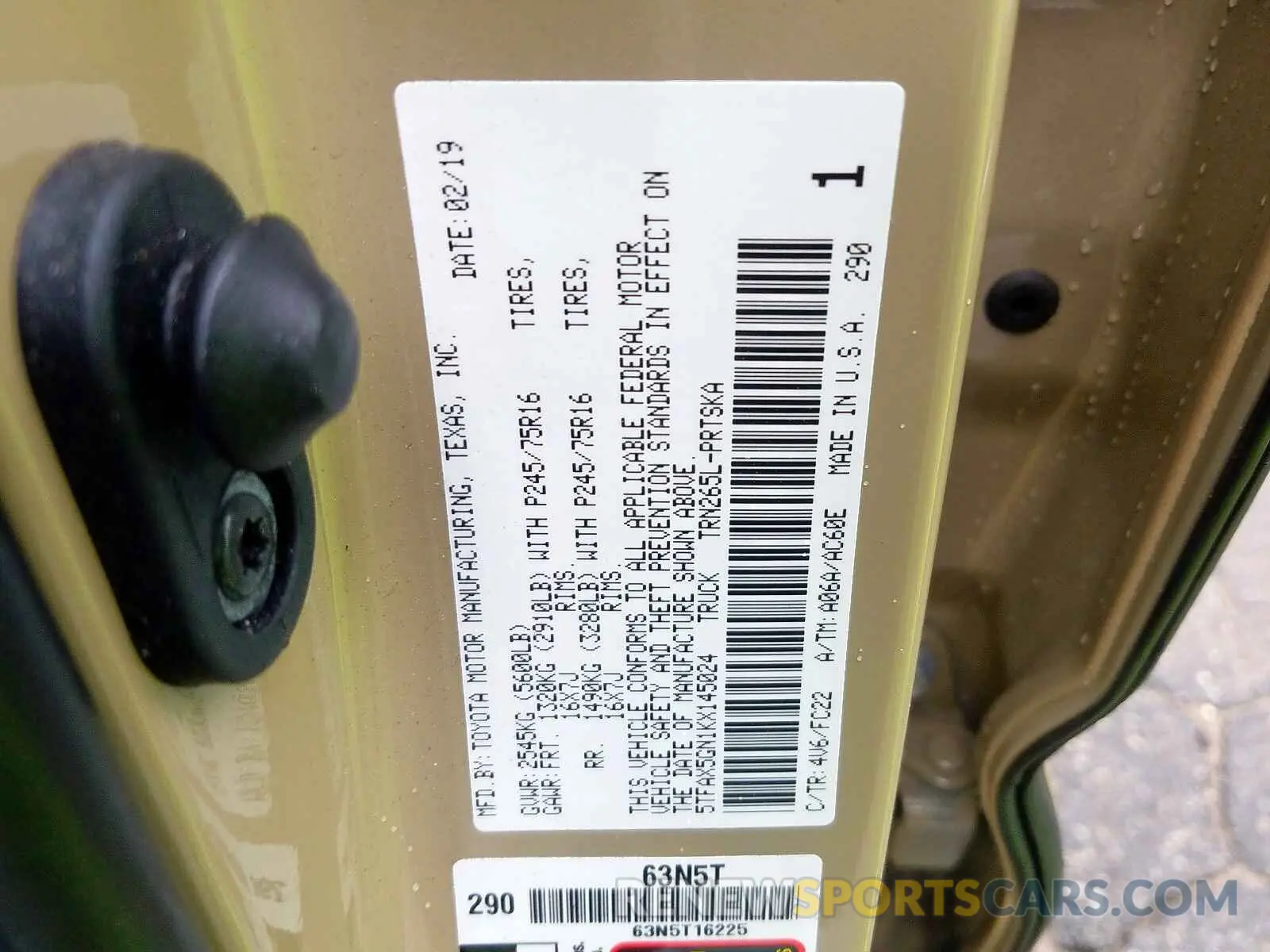 10 Photograph of a damaged car 5TFAX5GN1KX145024 TOYOTA TACOMA 2019