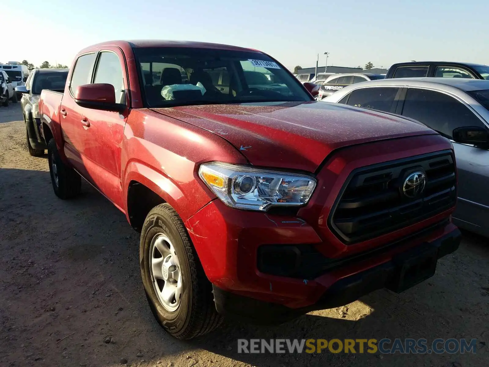 1 Photograph of a damaged car 5TFAX5GN1KX157402 TOYOTA TACOMA 2019