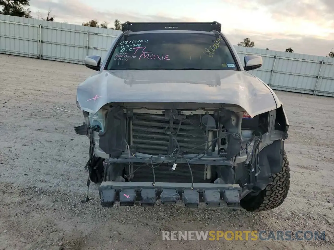 5 Photograph of a damaged car 5TFAX5GN2KX135828 TOYOTA TACOMA 2019