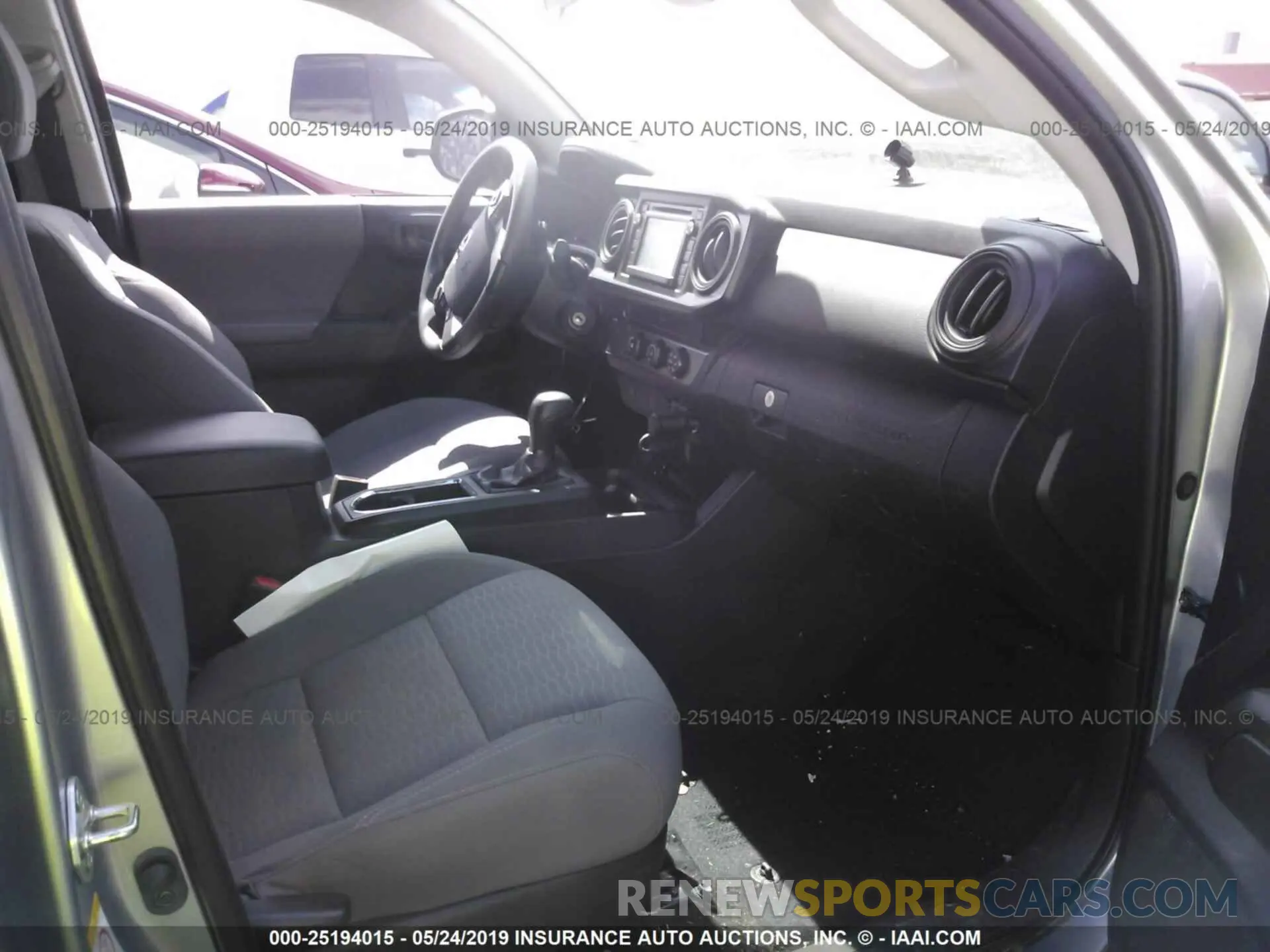 5 Photograph of a damaged car 5TFAX5GN2KX140818 TOYOTA TACOMA 2019