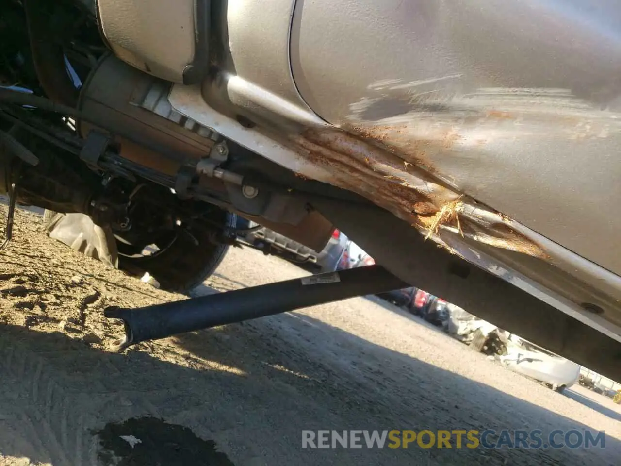 9 Photograph of a damaged car 5TFAX5GN2KX141841 TOYOTA TACOMA 2019