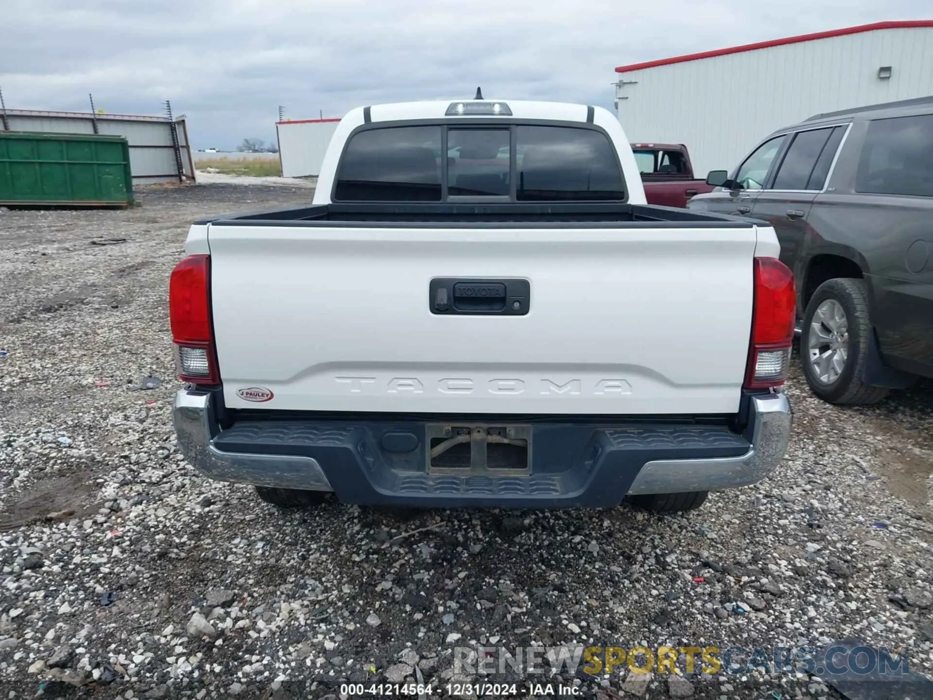 17 Photograph of a damaged car 5TFAX5GN3KX152055 TOYOTA TACOMA 2019